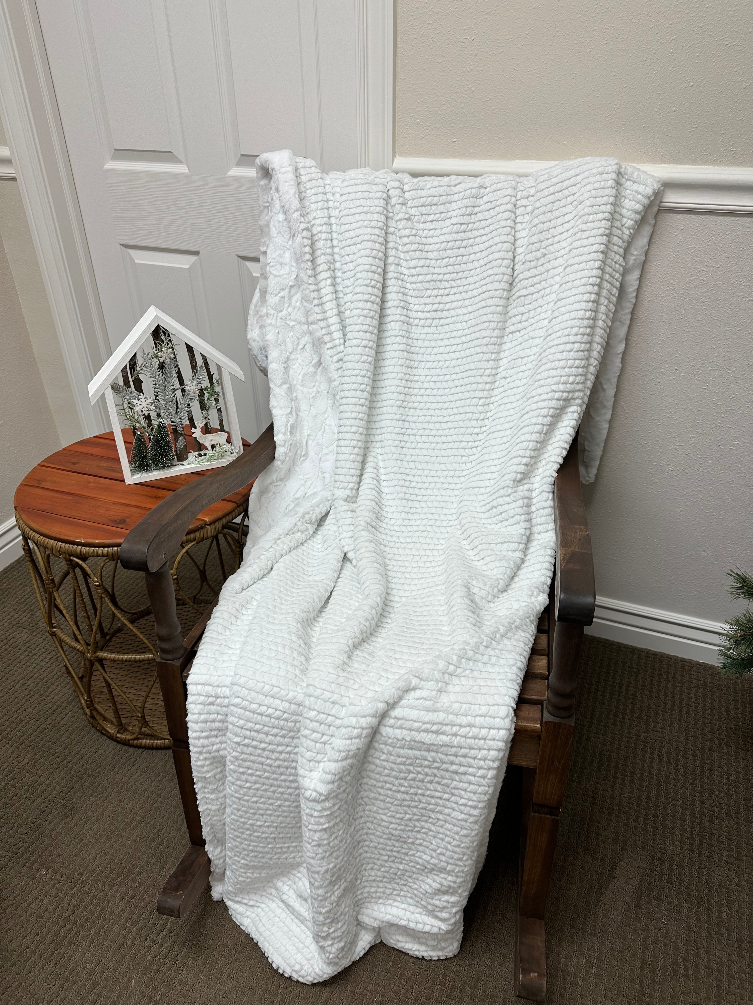 White simple minky mama