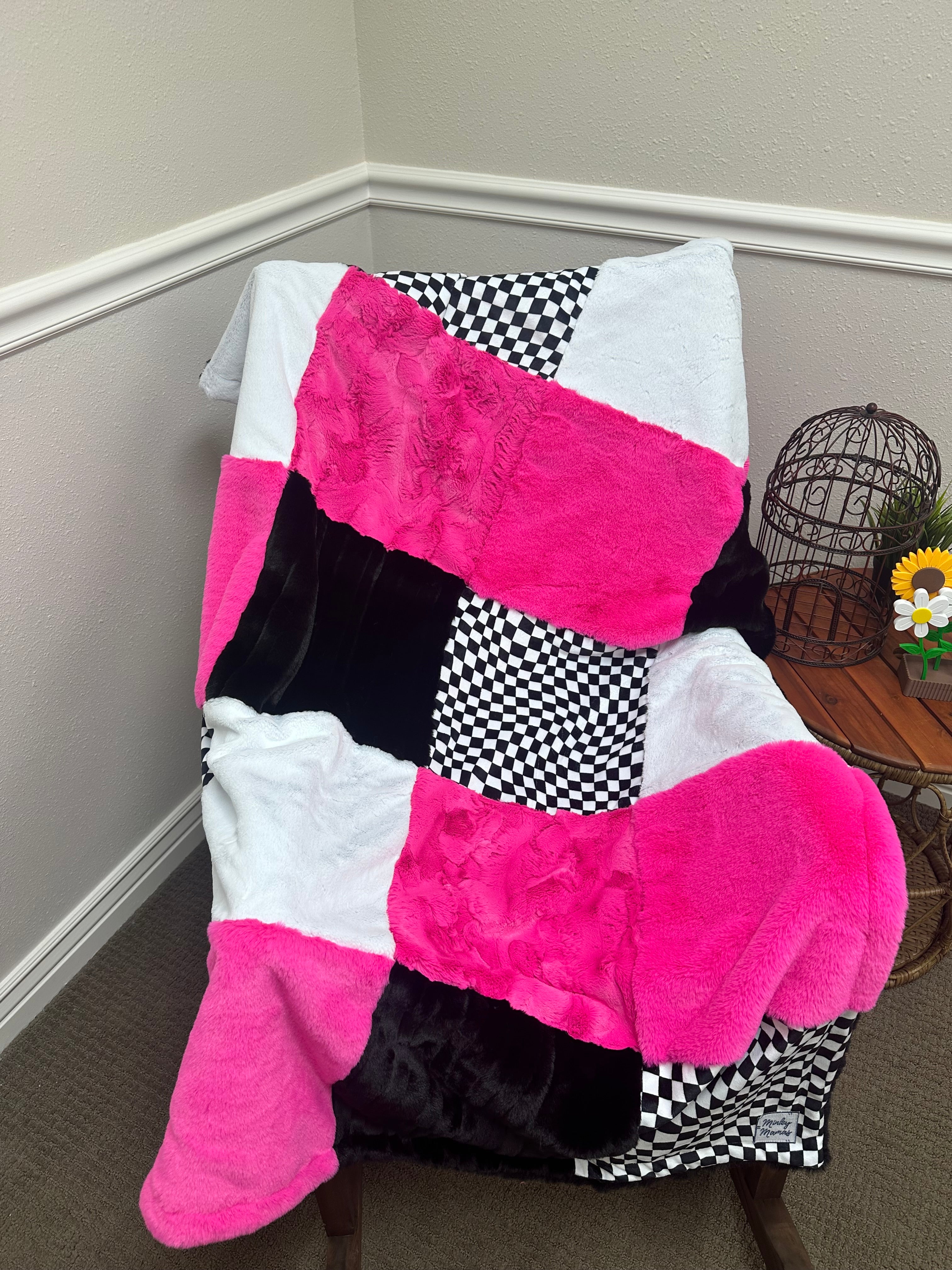 Think pink check Throw