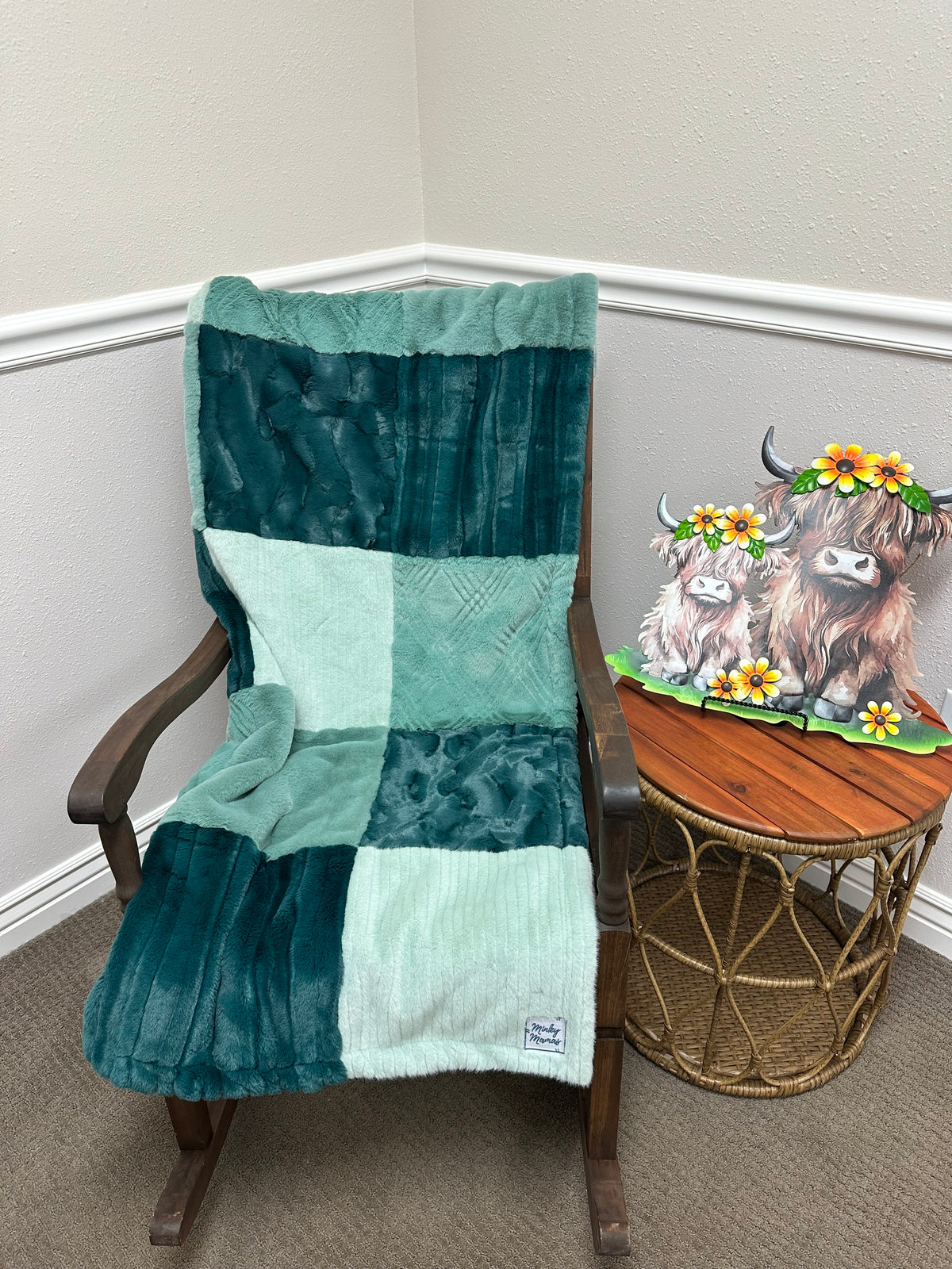 Dewdrop Hannah Throw