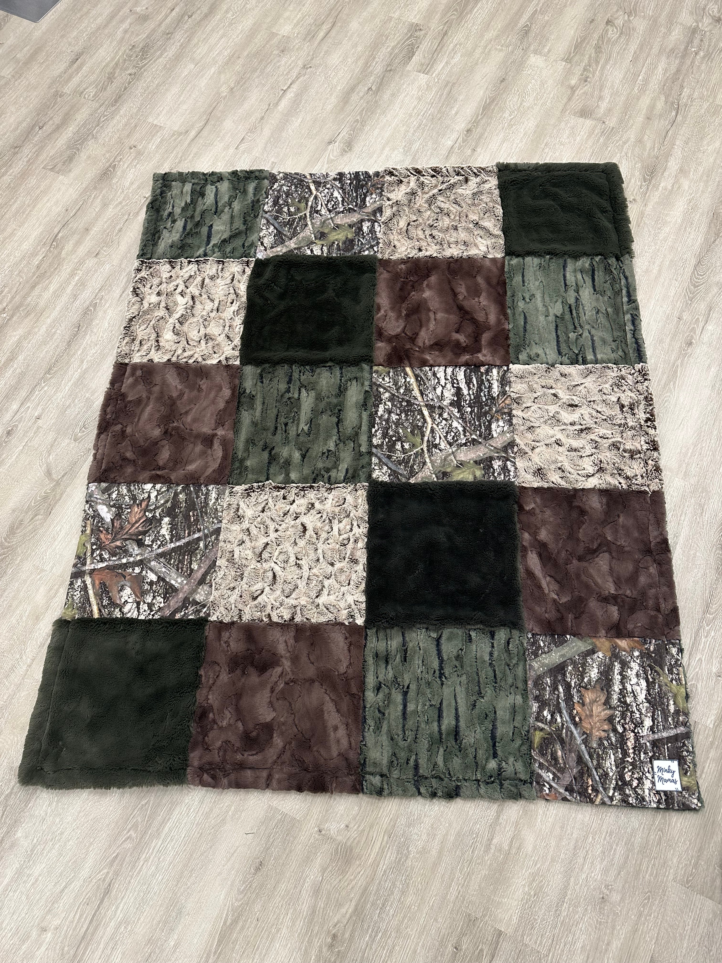 Camo pw Throw