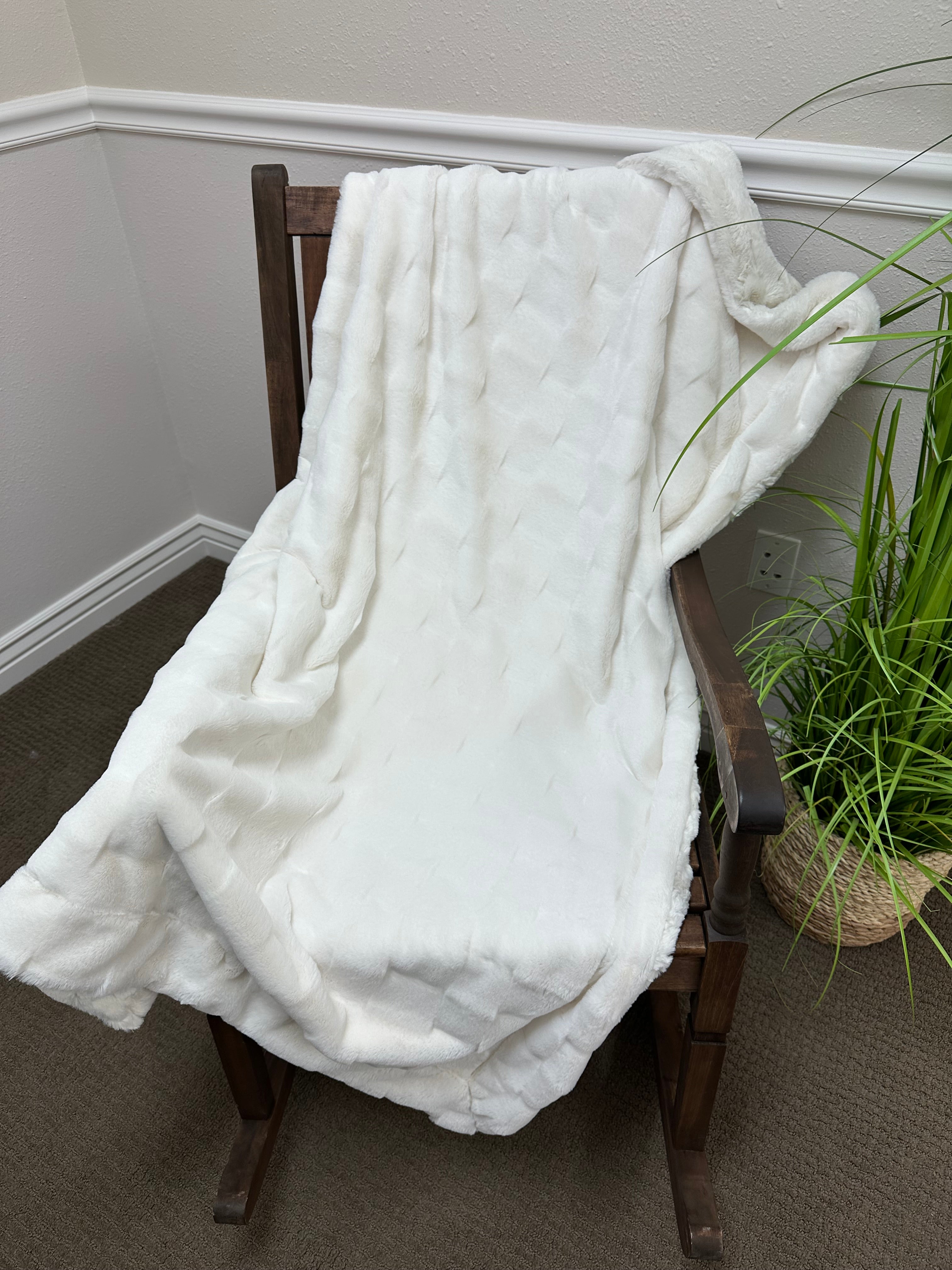 Natural Marbella Thrap