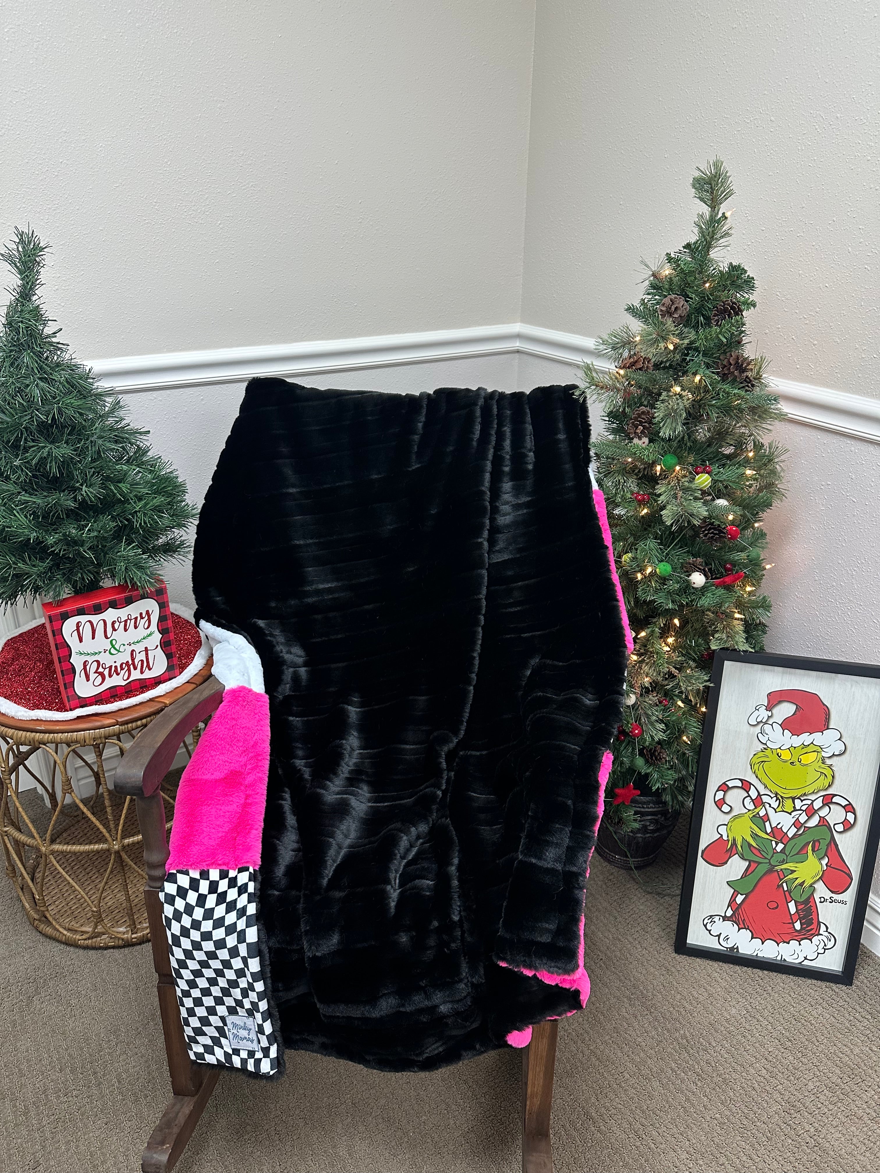Think pink check Throw