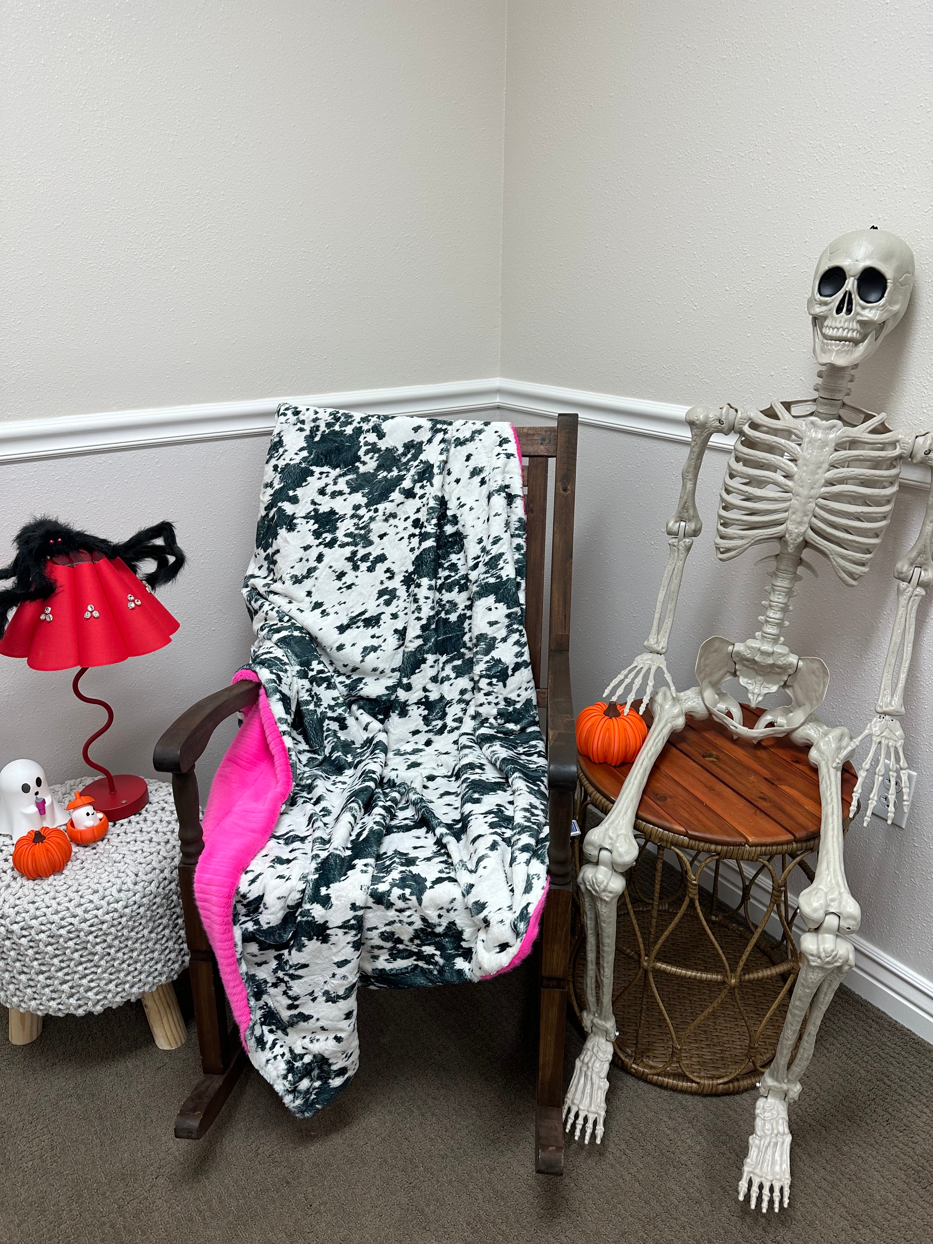 Think Pink Jersey speckled Calf Throw