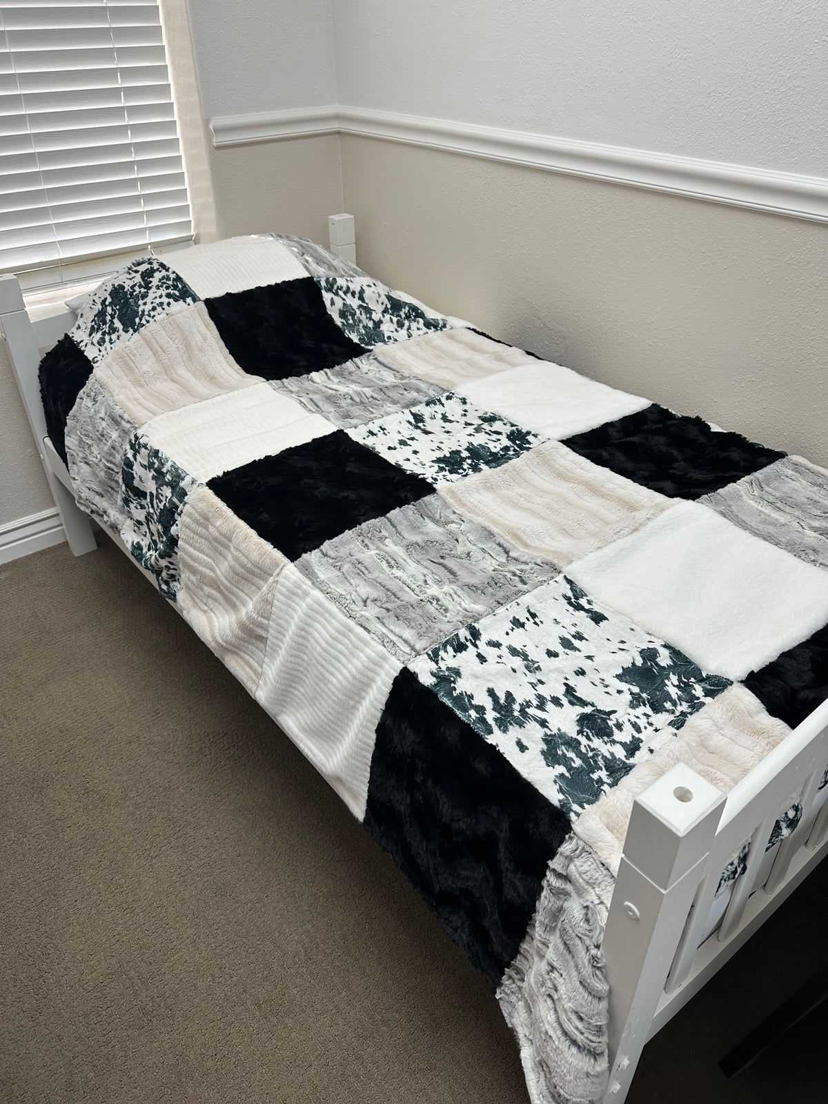Black/grey/Cream Minky Mama