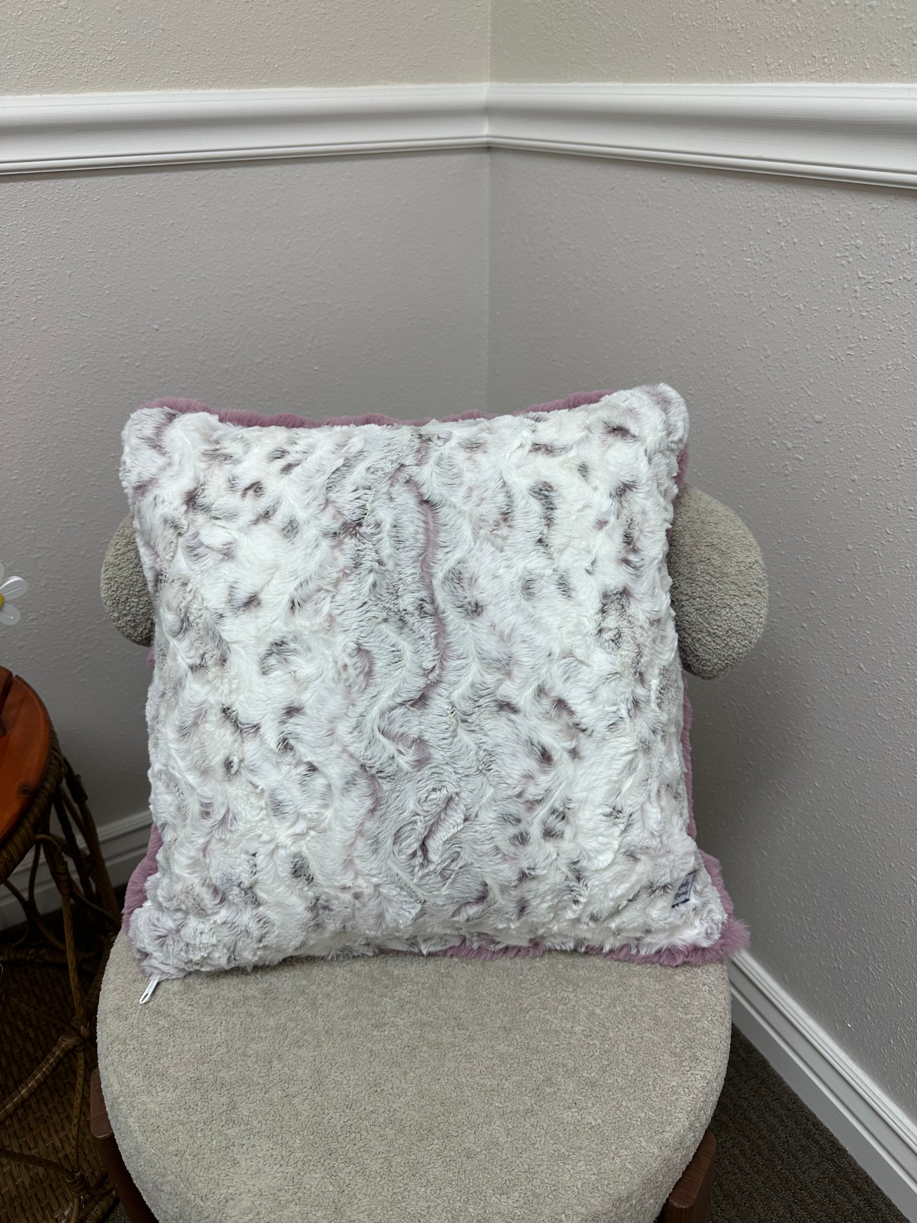 Snowy Owl Throw Pillow Cover