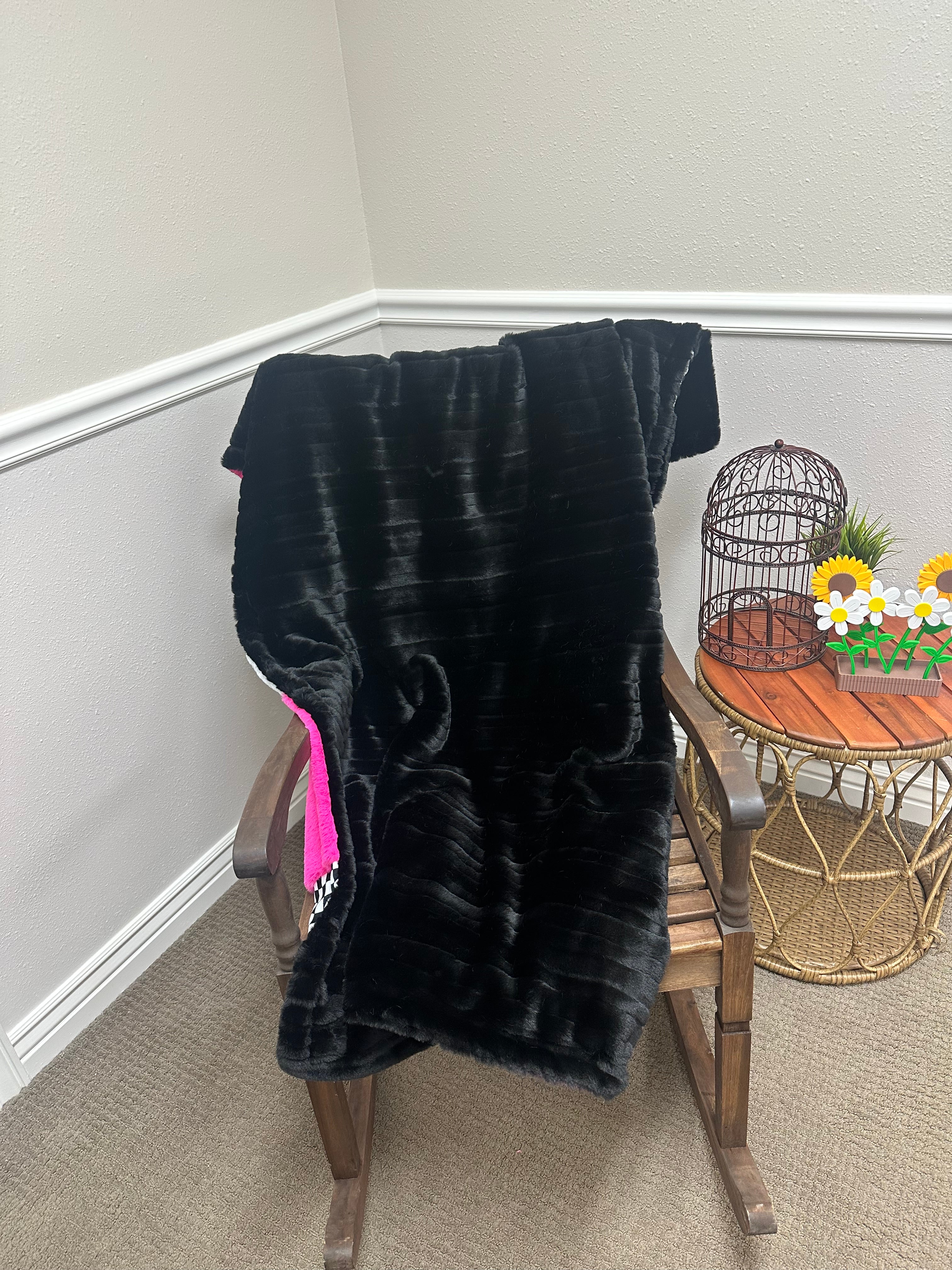Think pink check Throw