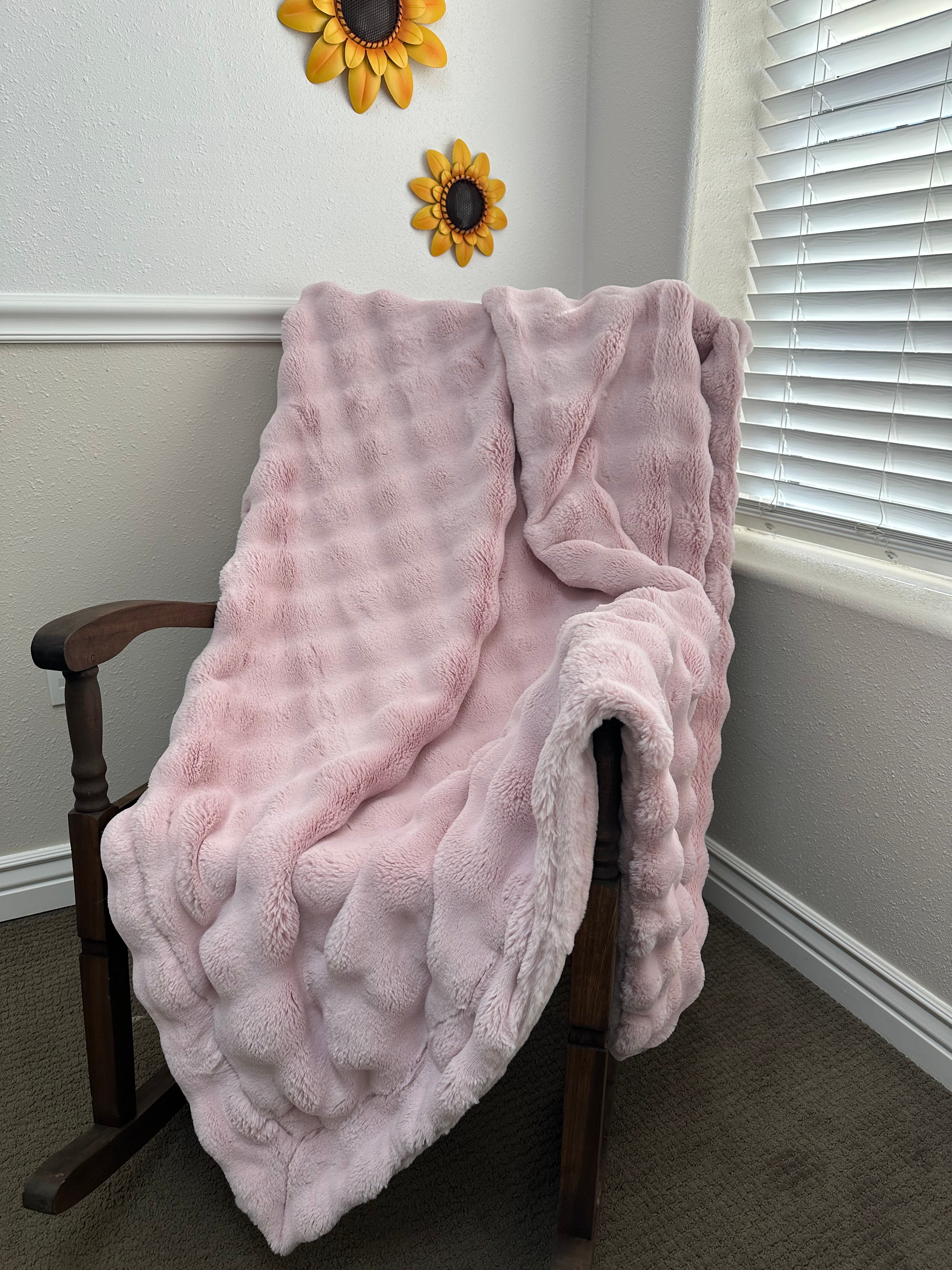 Vienna powderpuff Throw