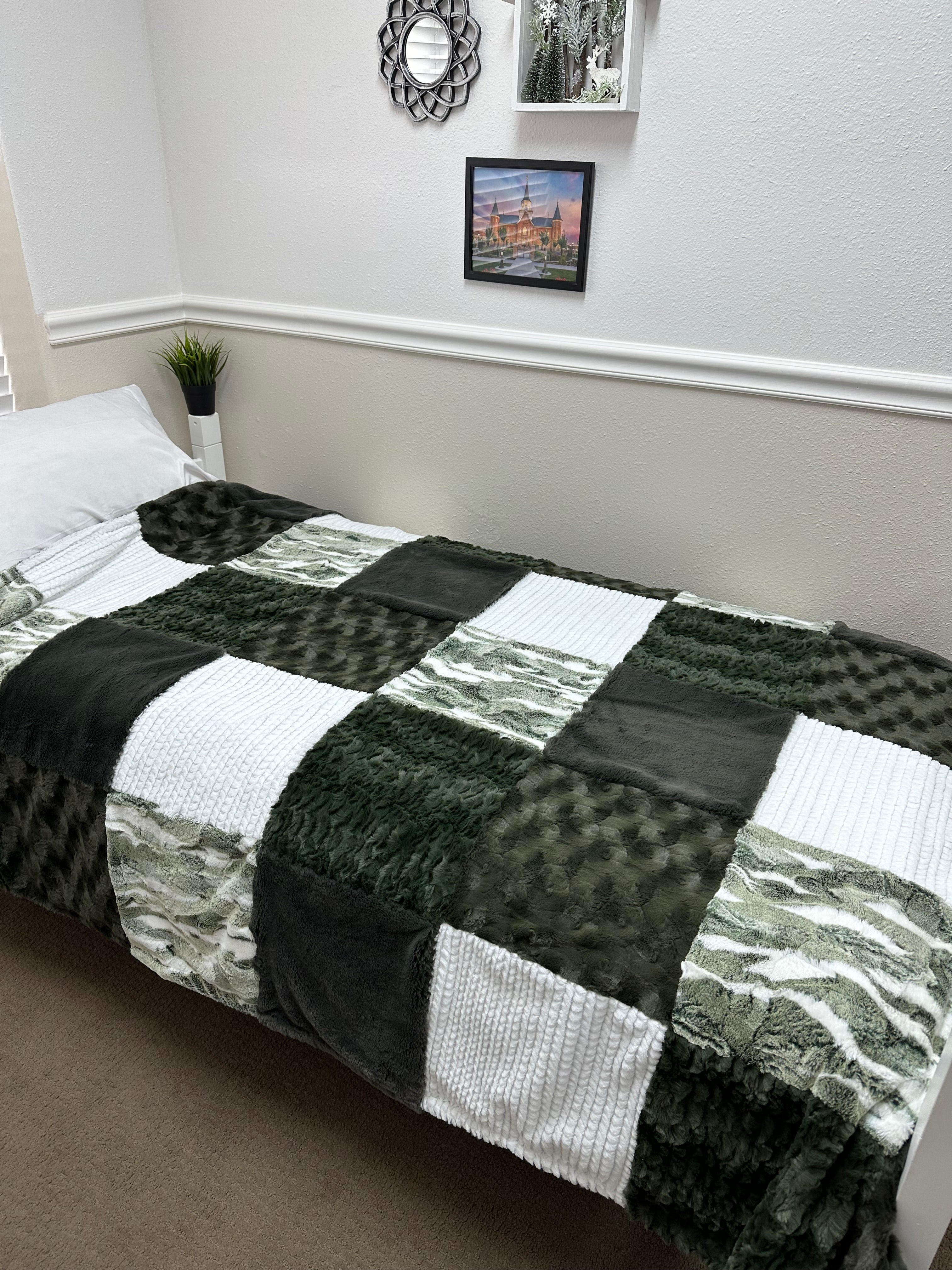 Green Himalayan Minky Mama