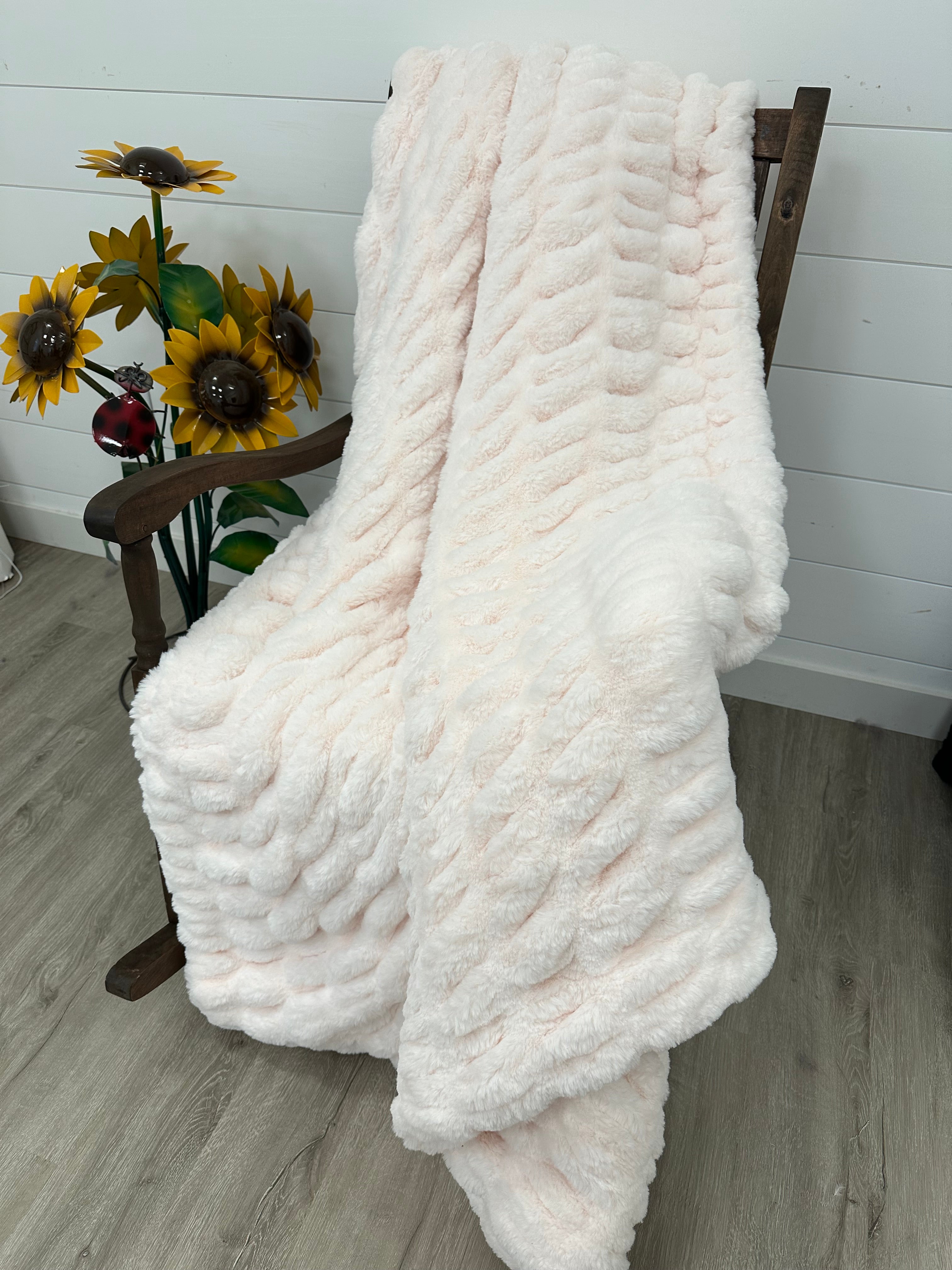 Peachy Pink Milan Minky mama