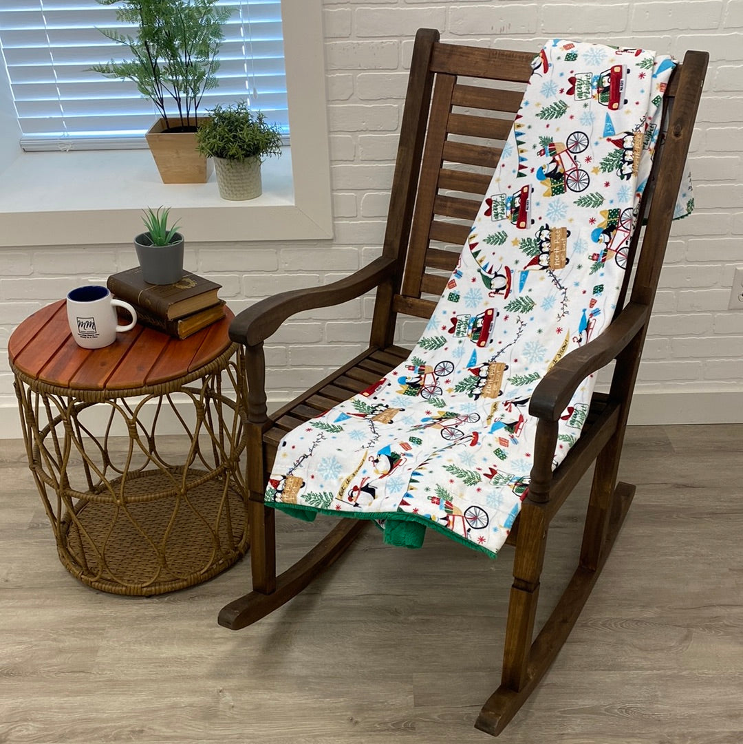 Penguin Christmas Print/Kelly Hide Simple Throw