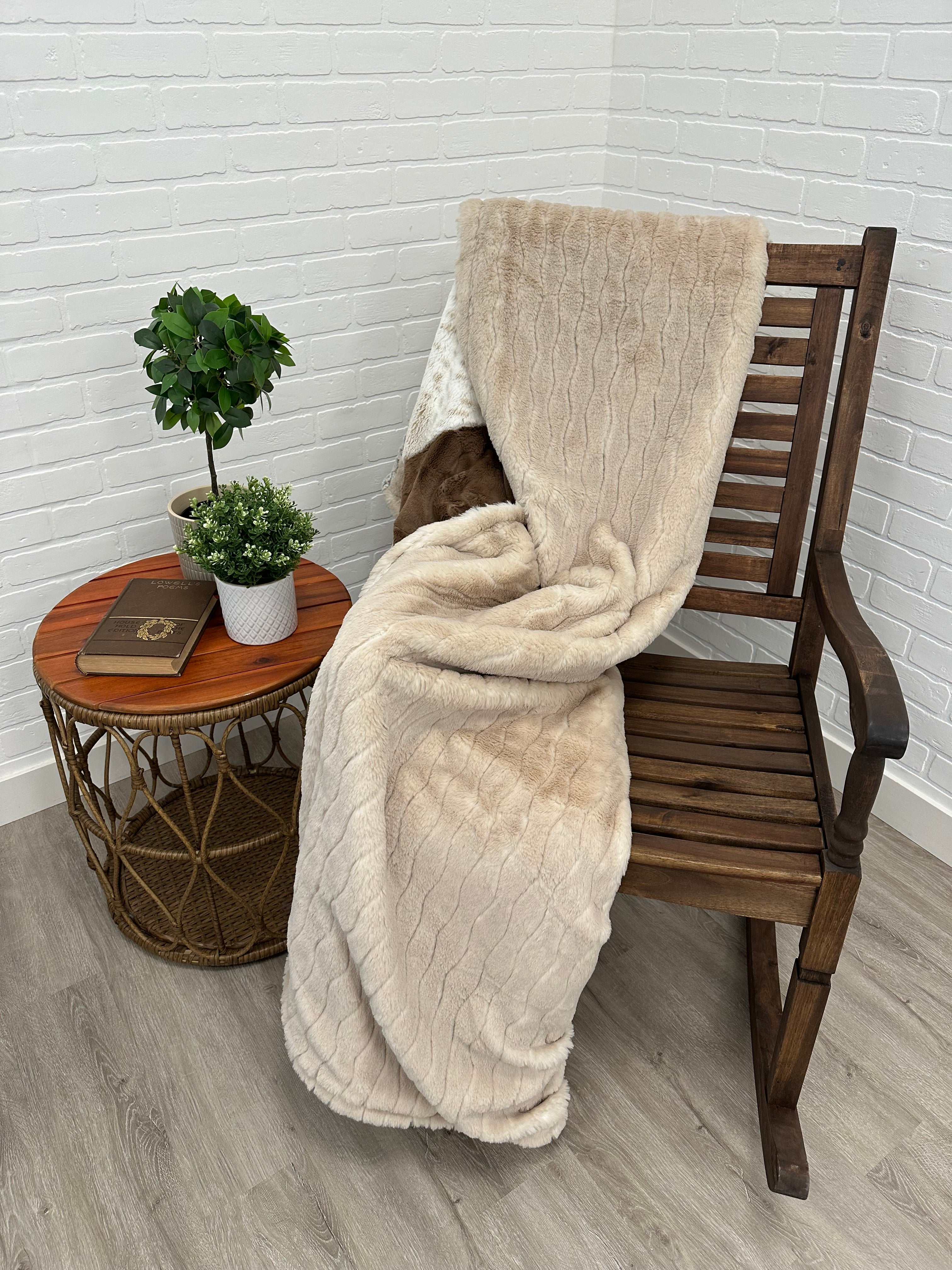 Rio Neutral Minky Mama
