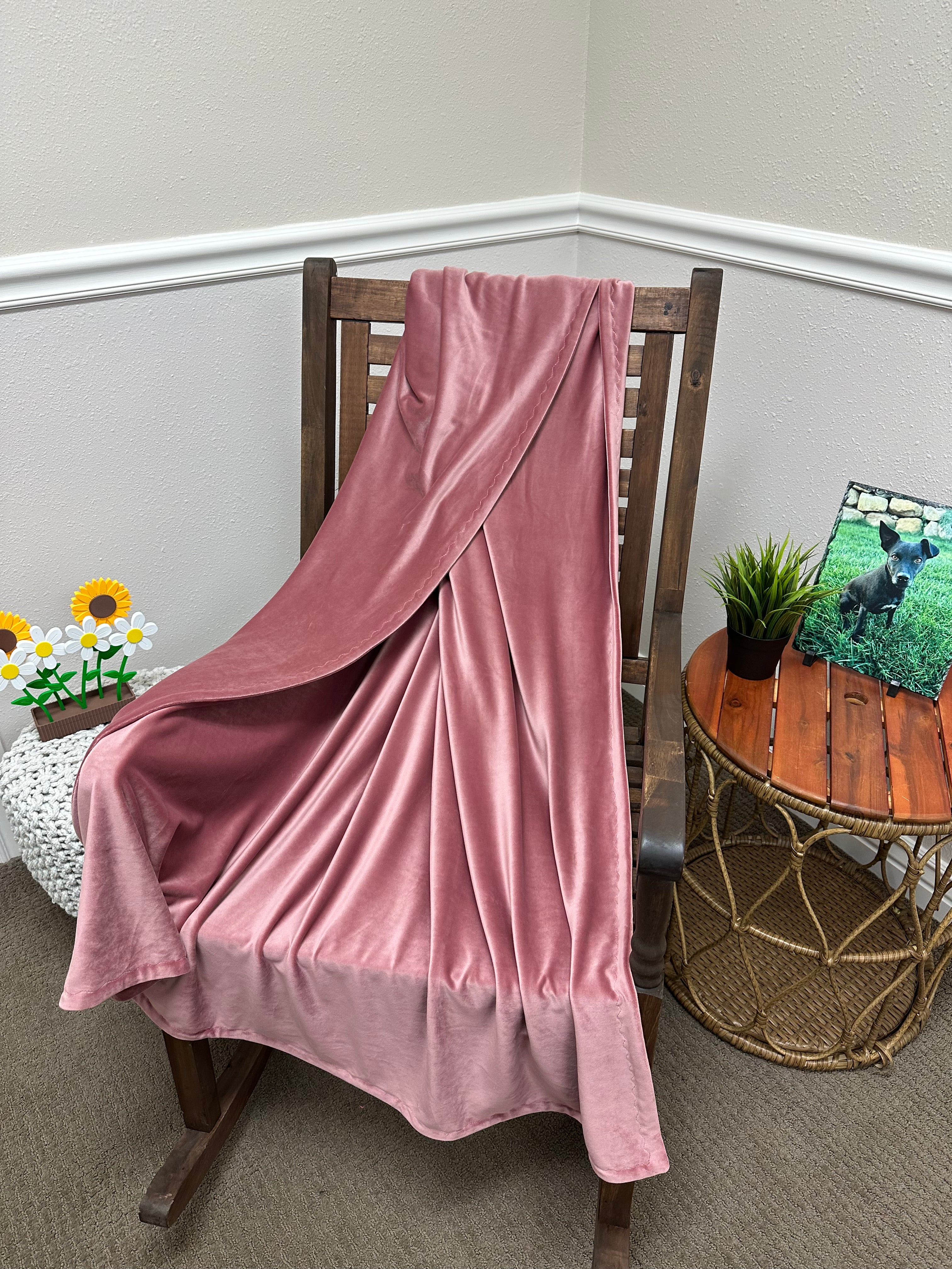 50”x60” Dessert Rose Marshmallow