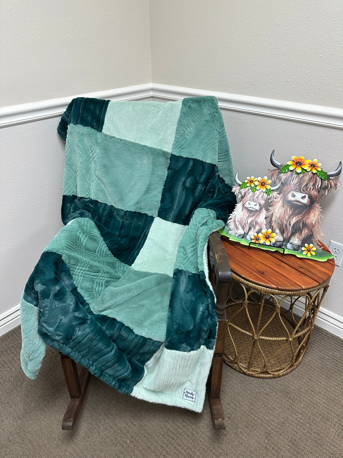 Dewdrop Hannah Throw