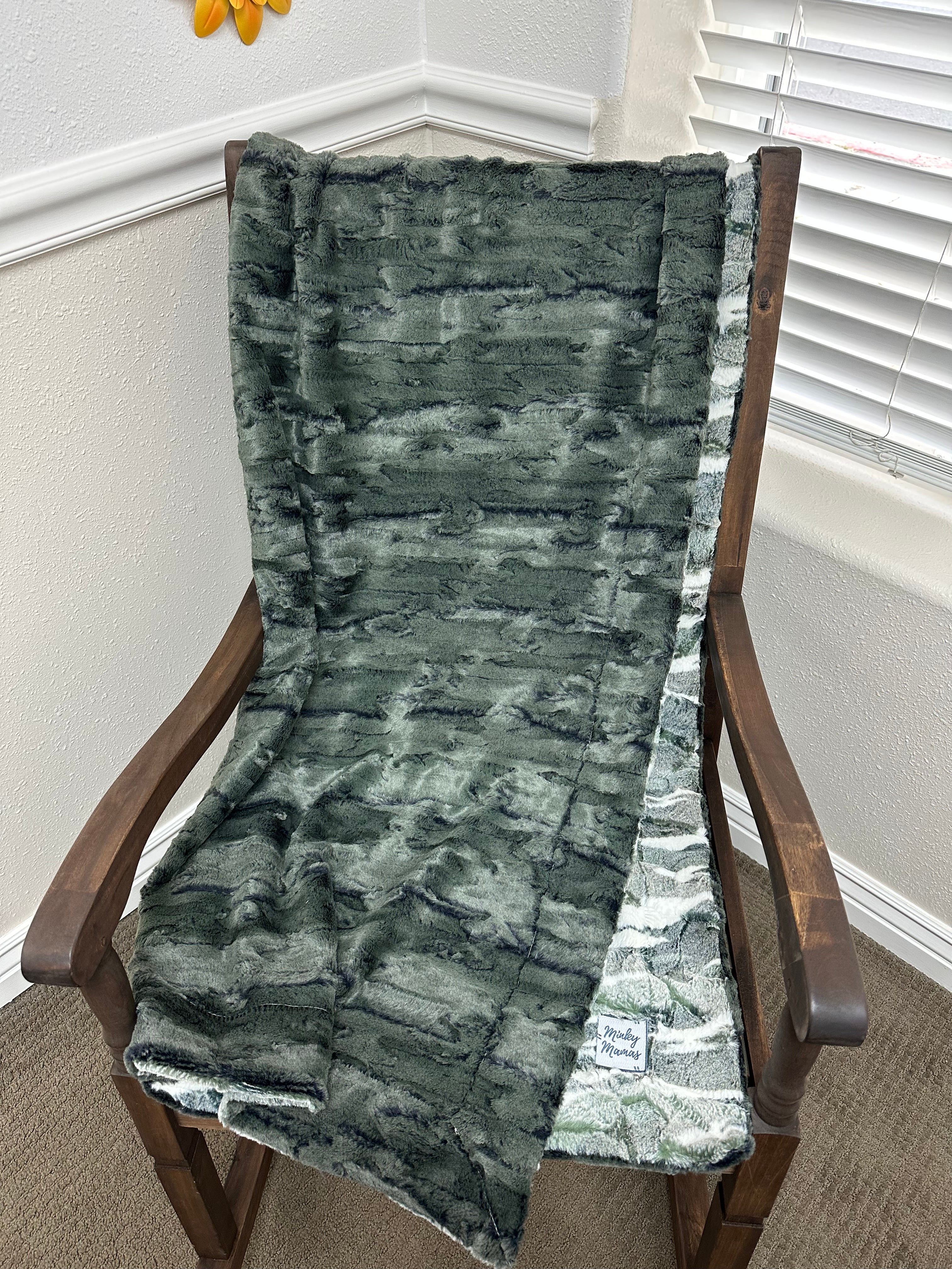 Green Himalayan Simple Throw