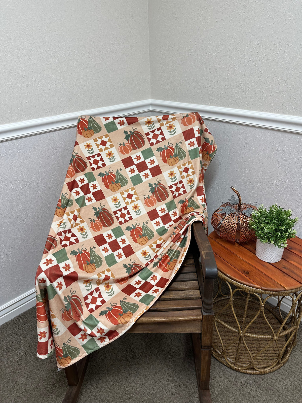 Pumpkin quilt Marshmallow 50”x60”
