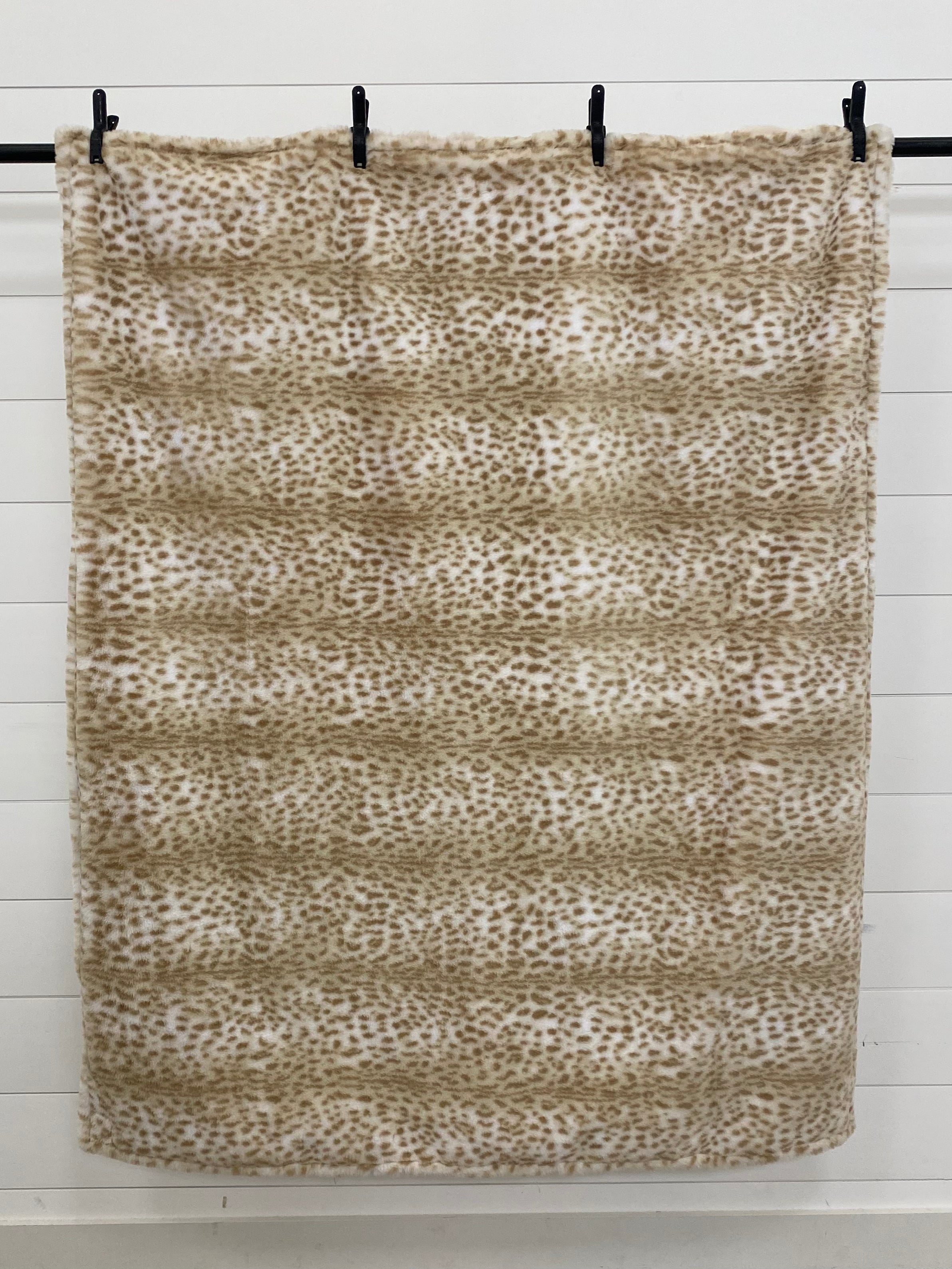 Neutral Throw With Pecan Savanna on the Back