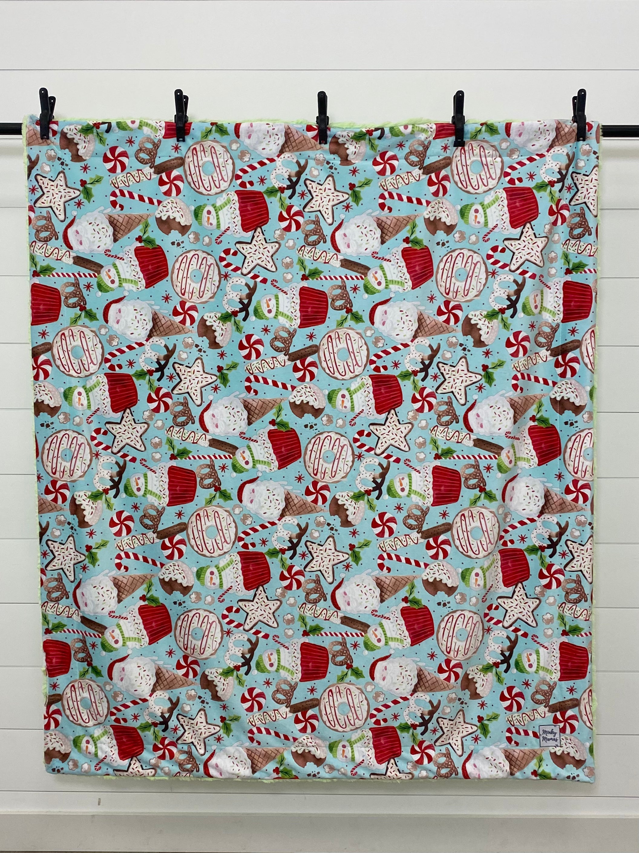 Holiday Treat Print/Lime Bella Simple Throw