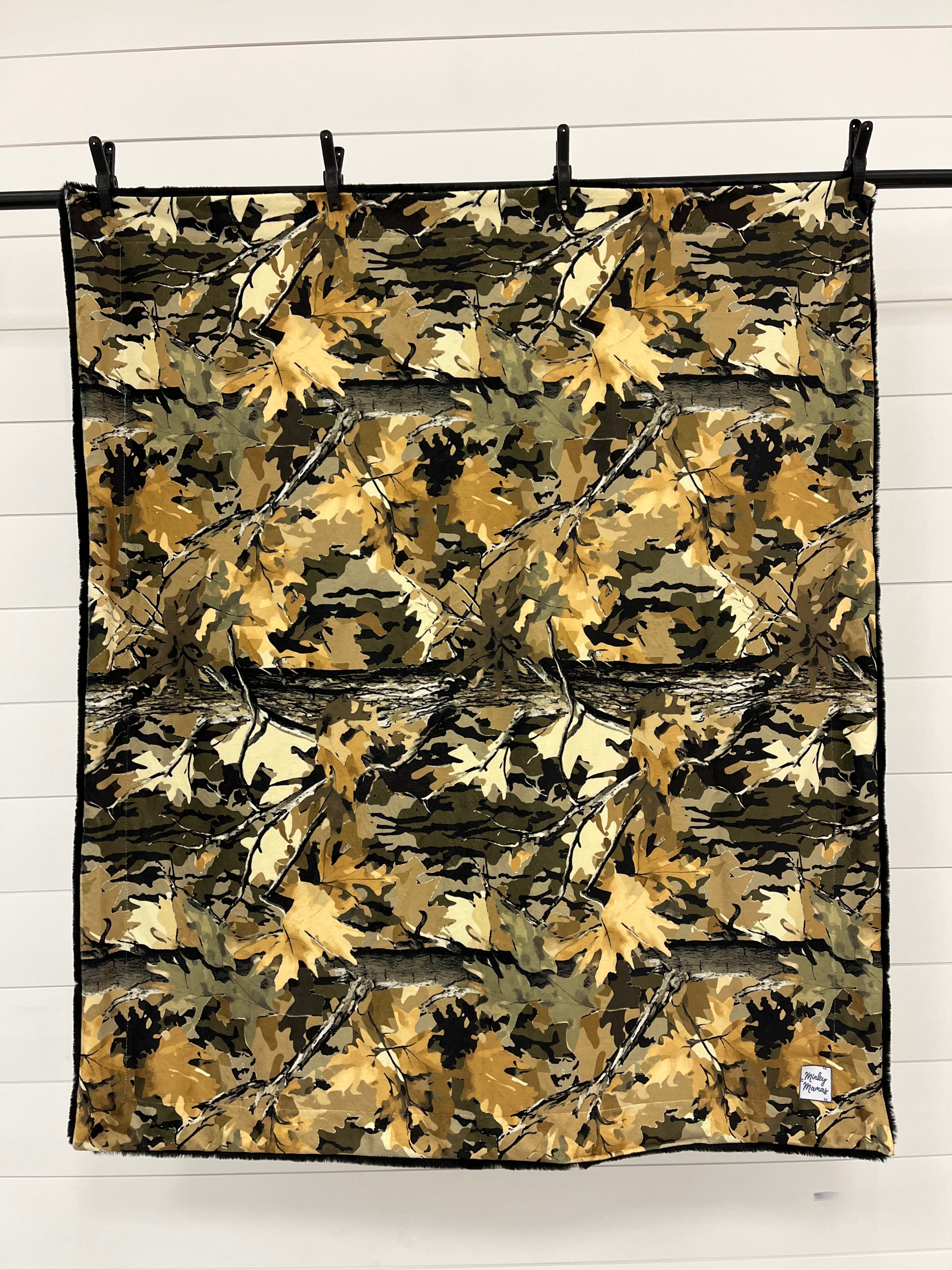 Camo Simple Throw