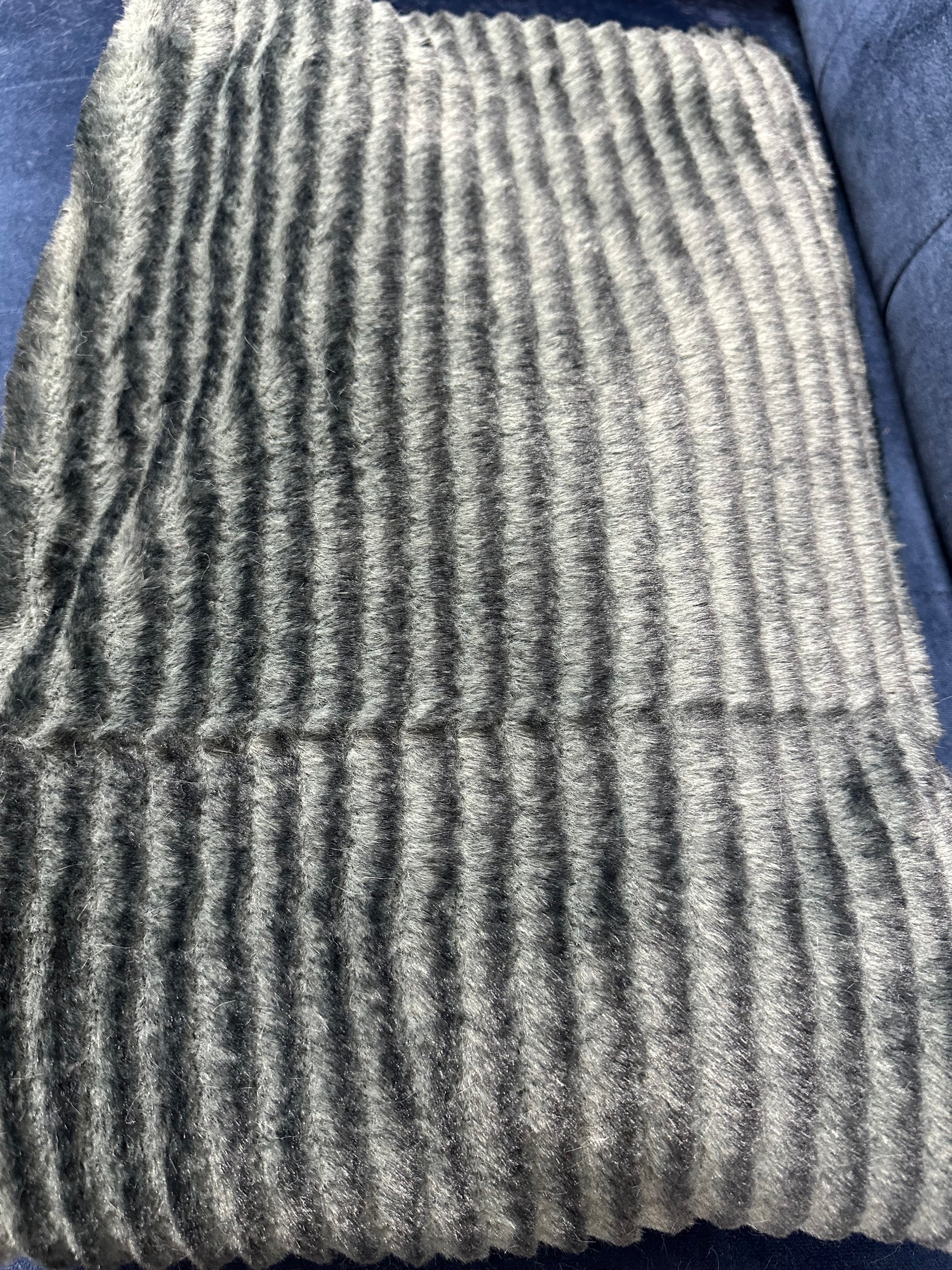 Misfit Dakota Travel Blanket