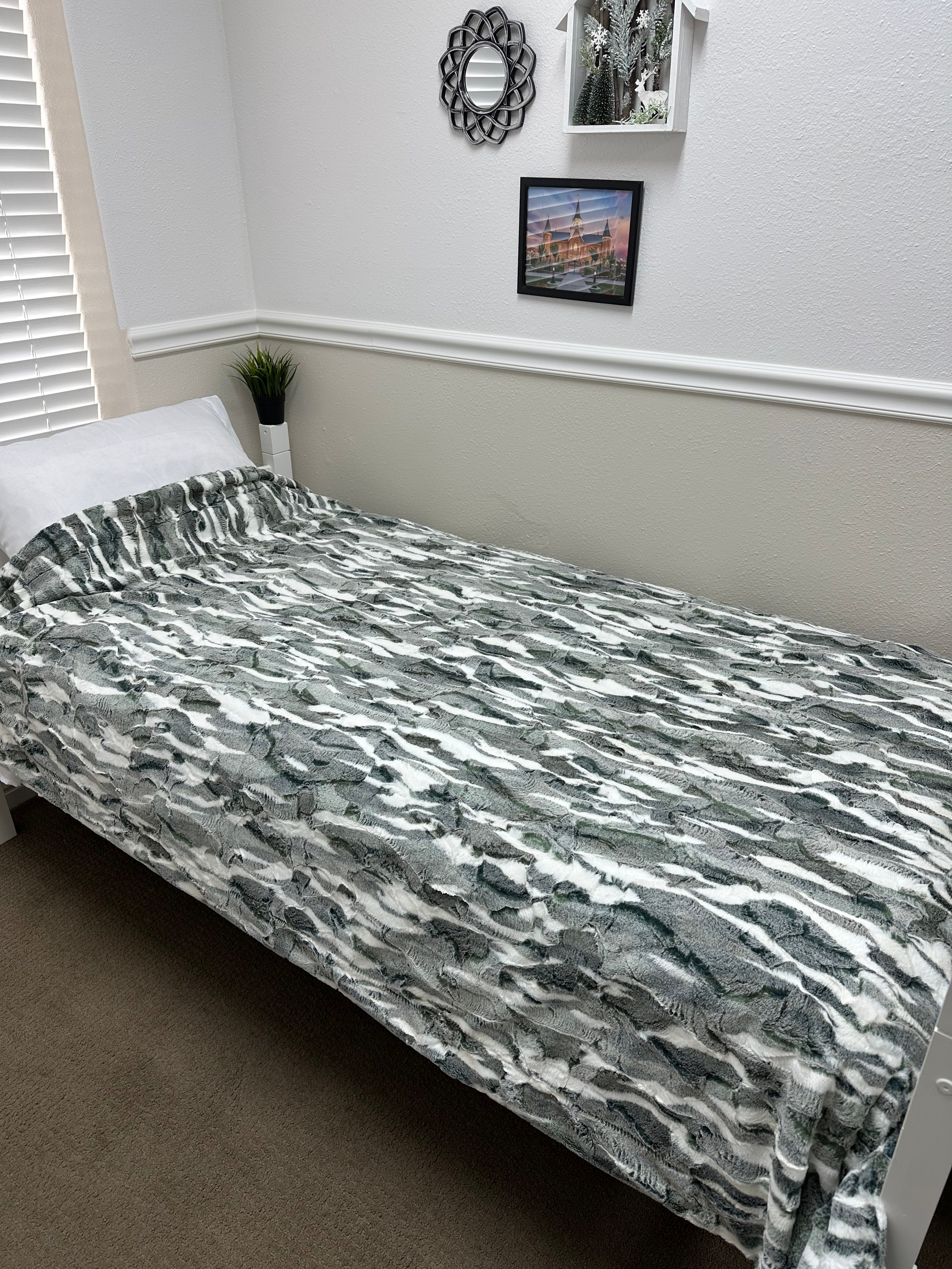 Simple Minky Mamas (60