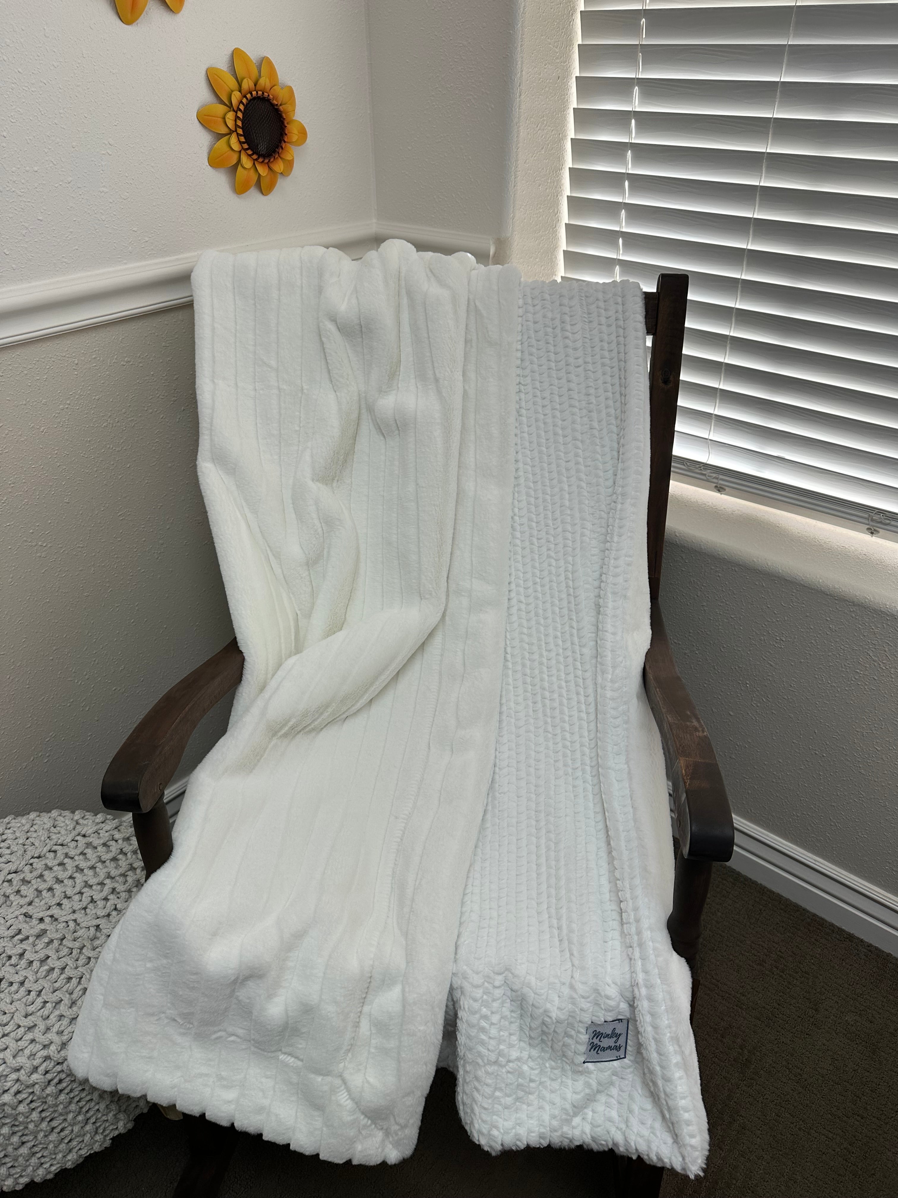 White Paris Simple Throw