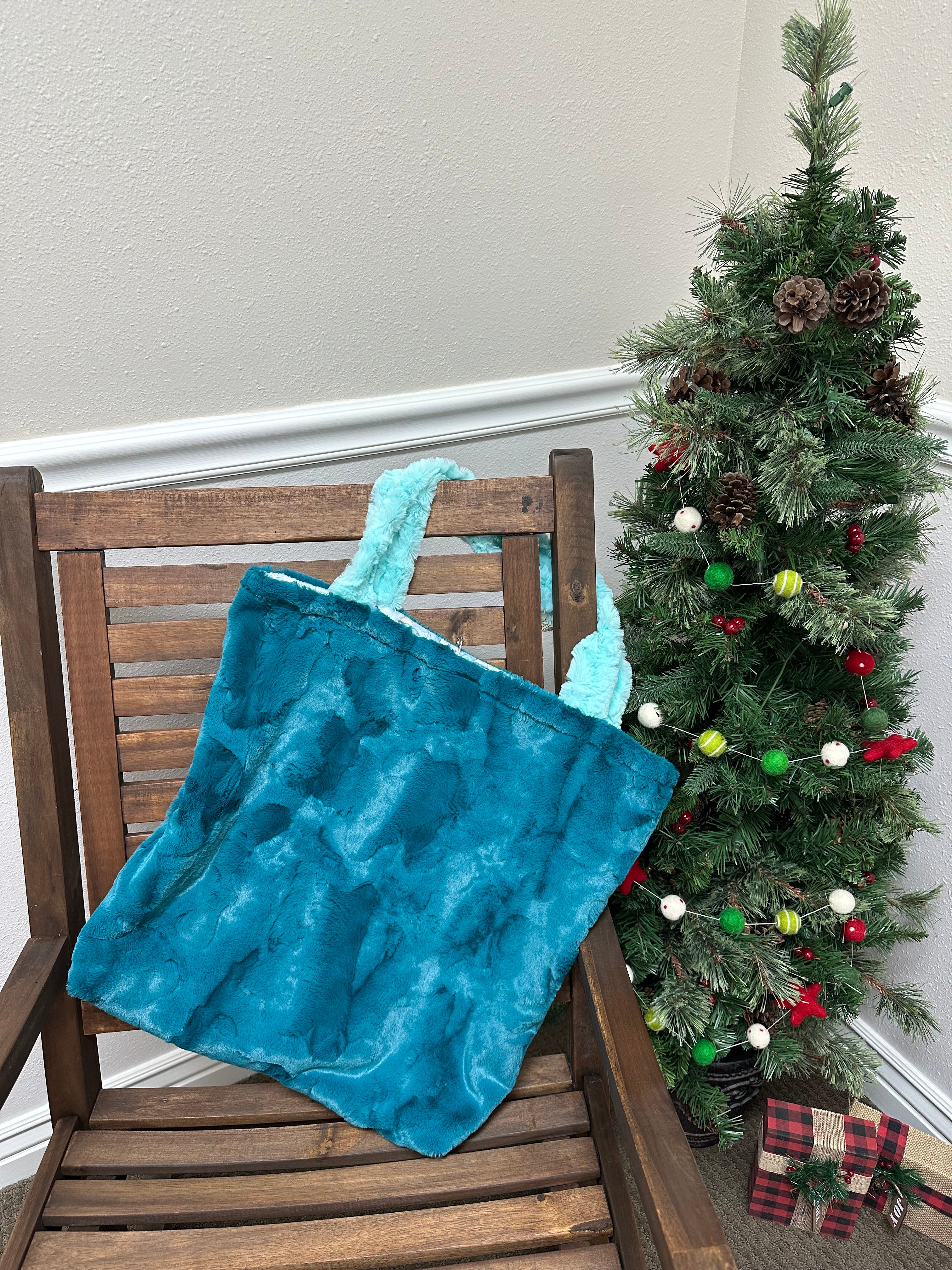 Teal Daisy Carry All