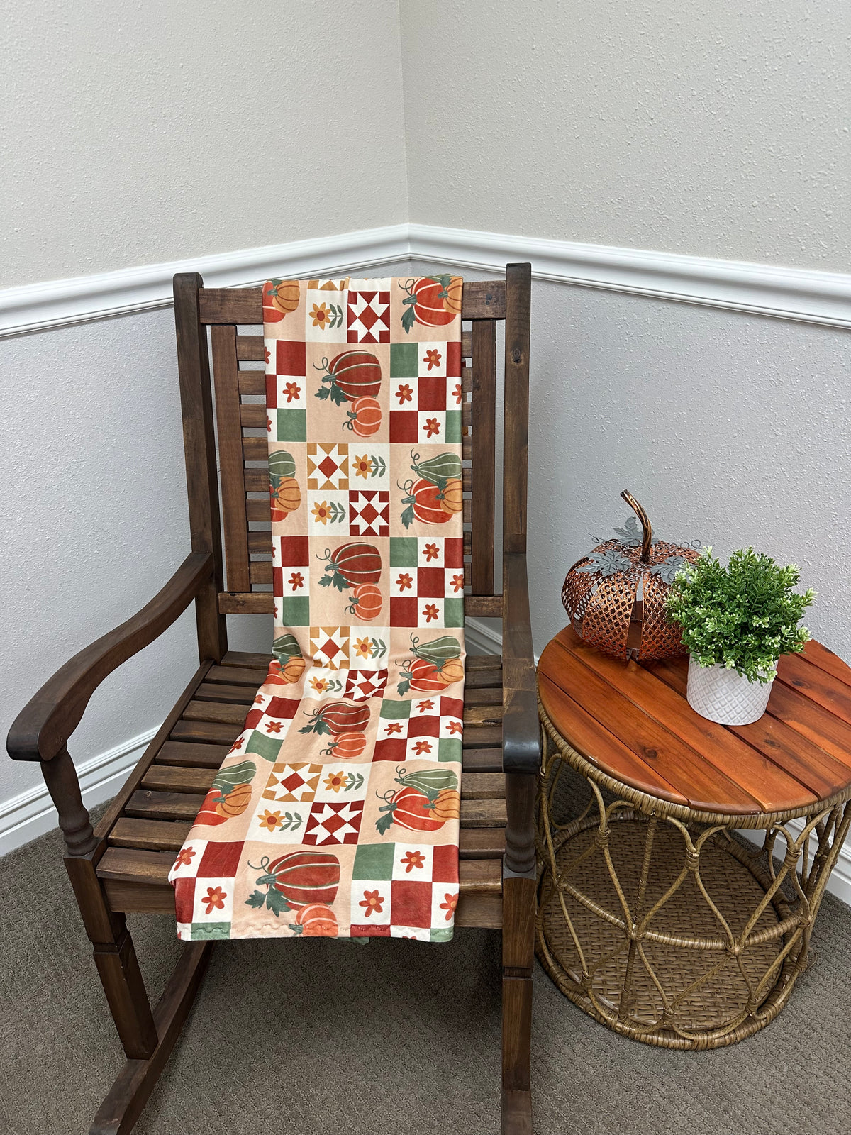 Pumpkin quilt Marshmallow 50”x60”