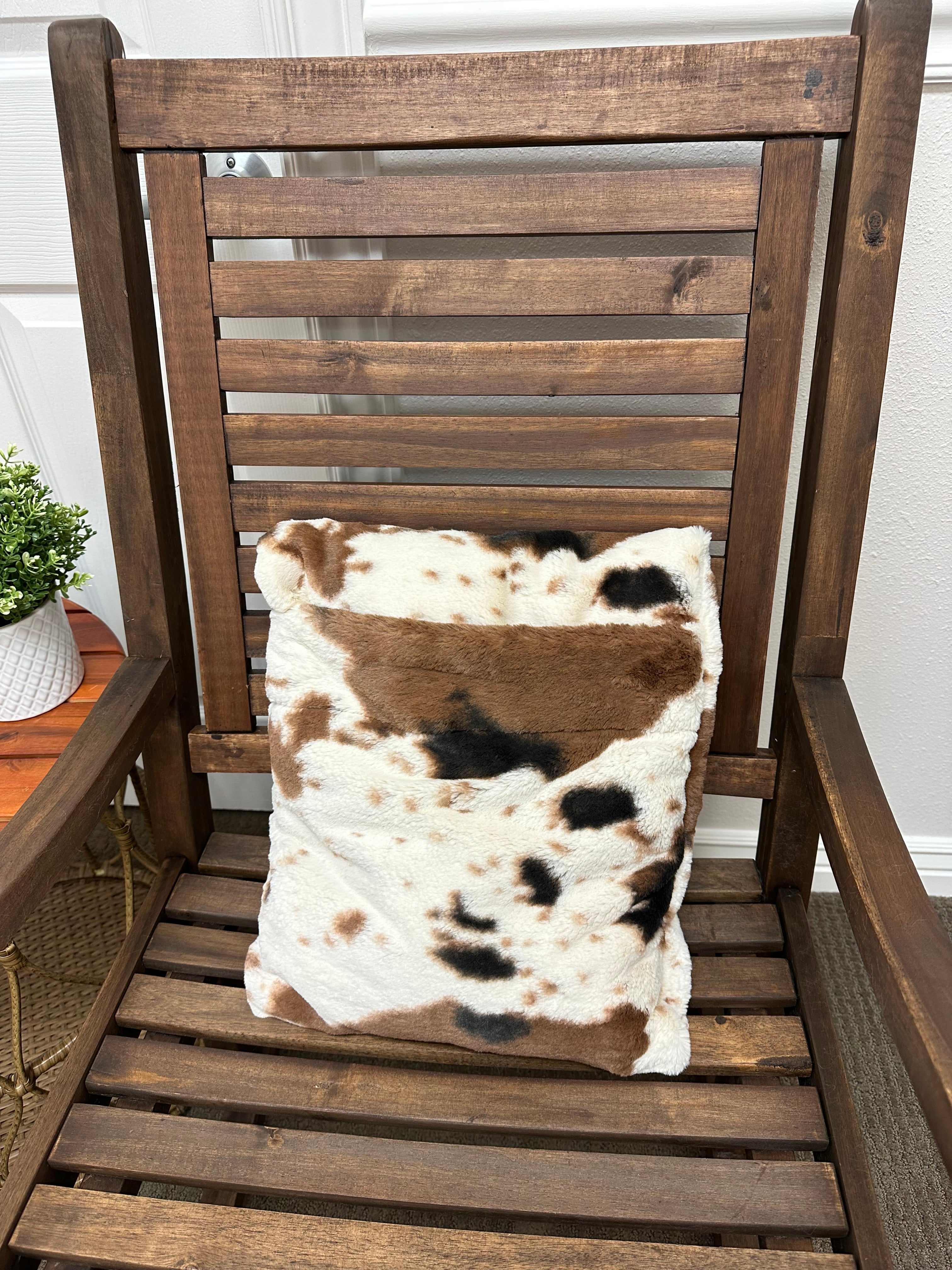 Pony and Fox travel pillow