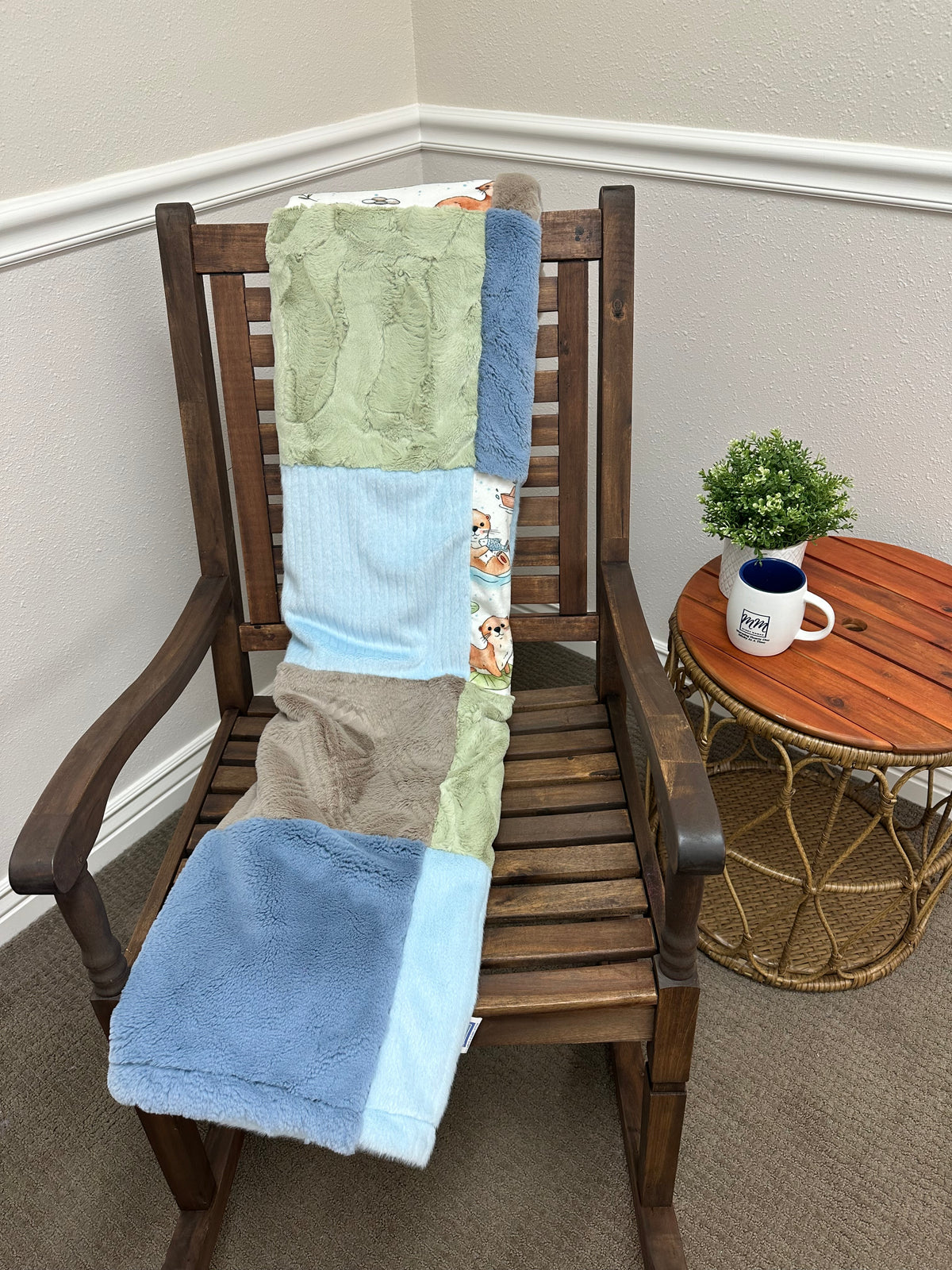 Otter Throw