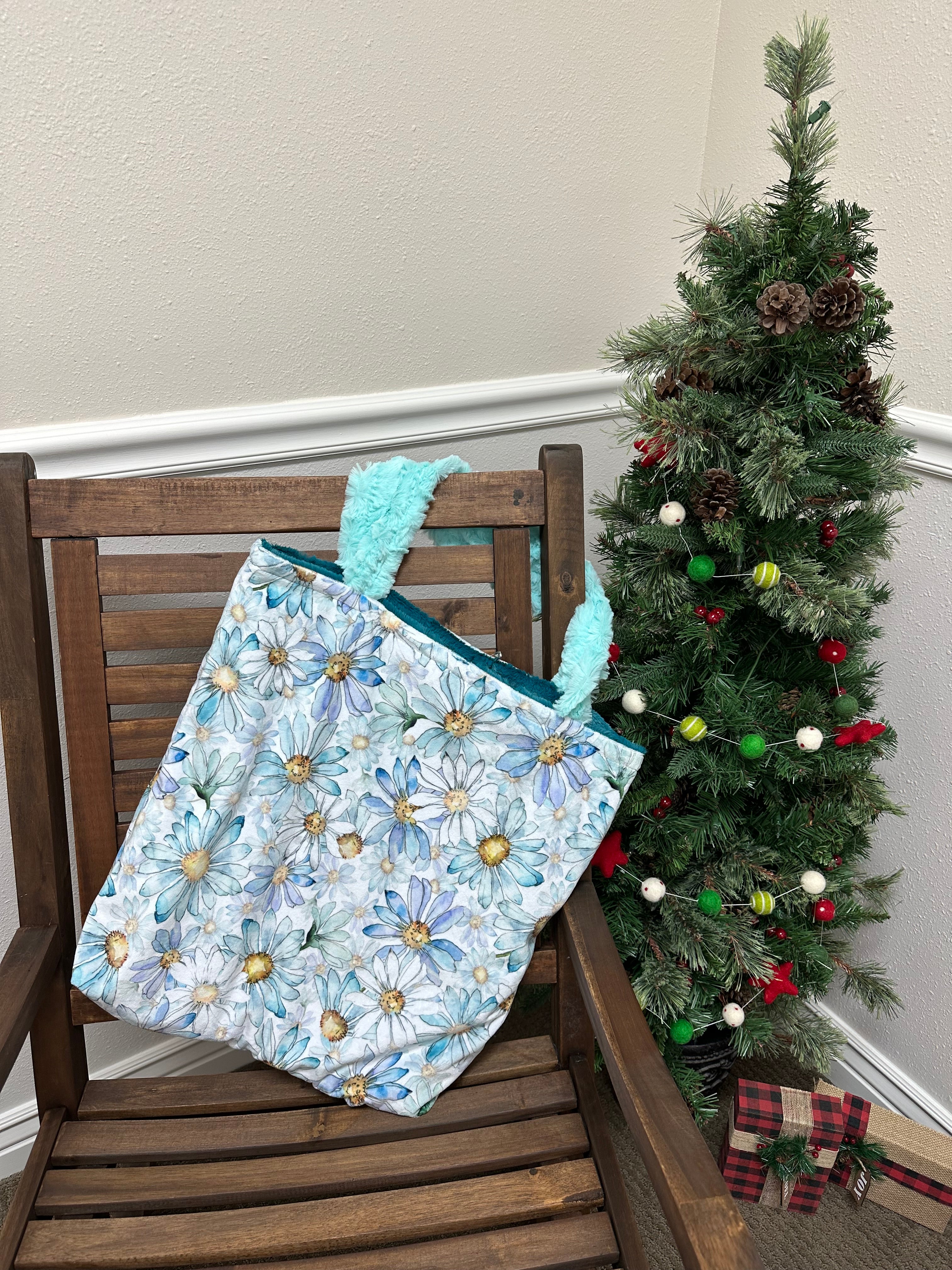 Teal Daisy Carry All