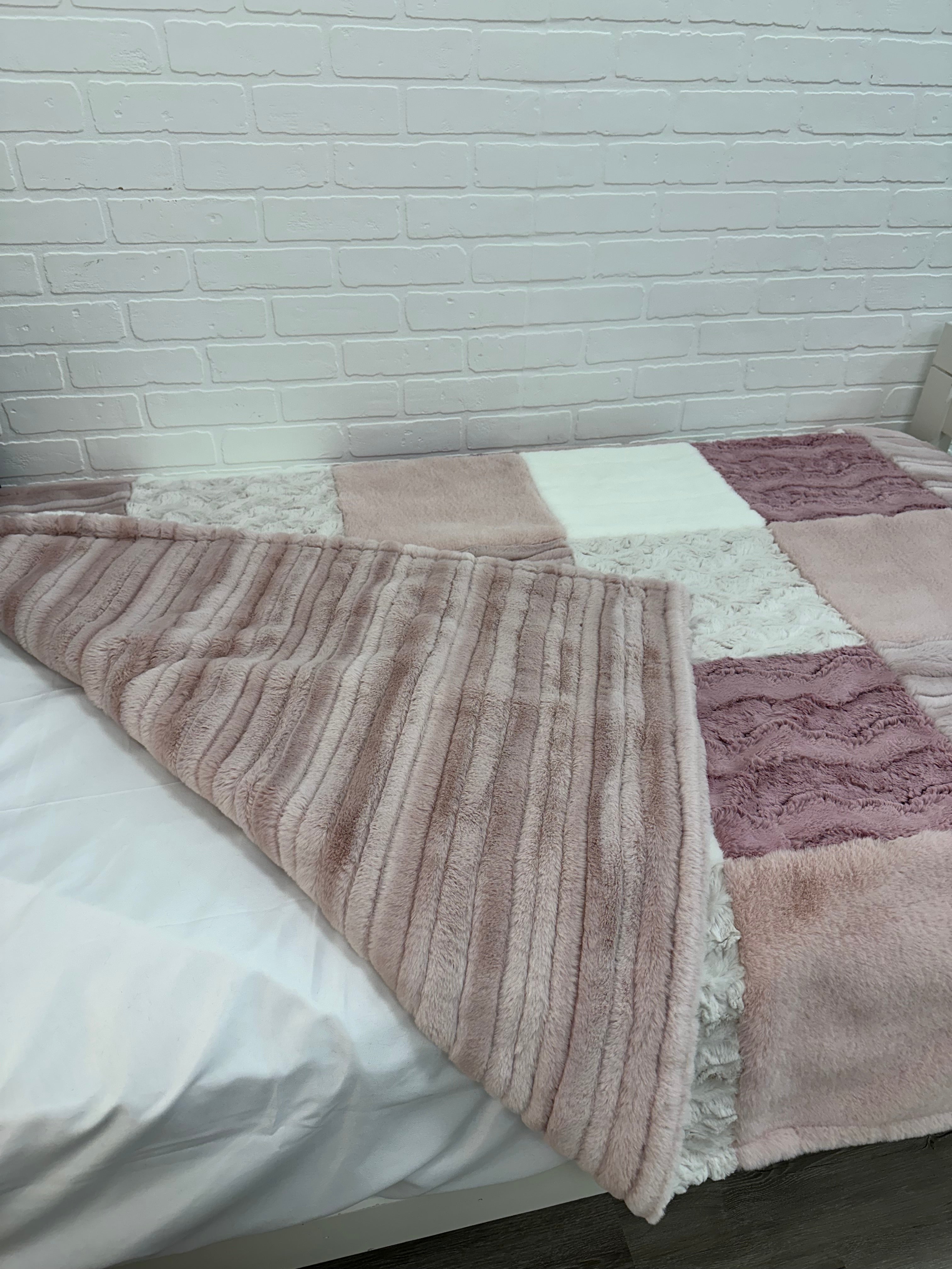 Vienna pink Minky Mama