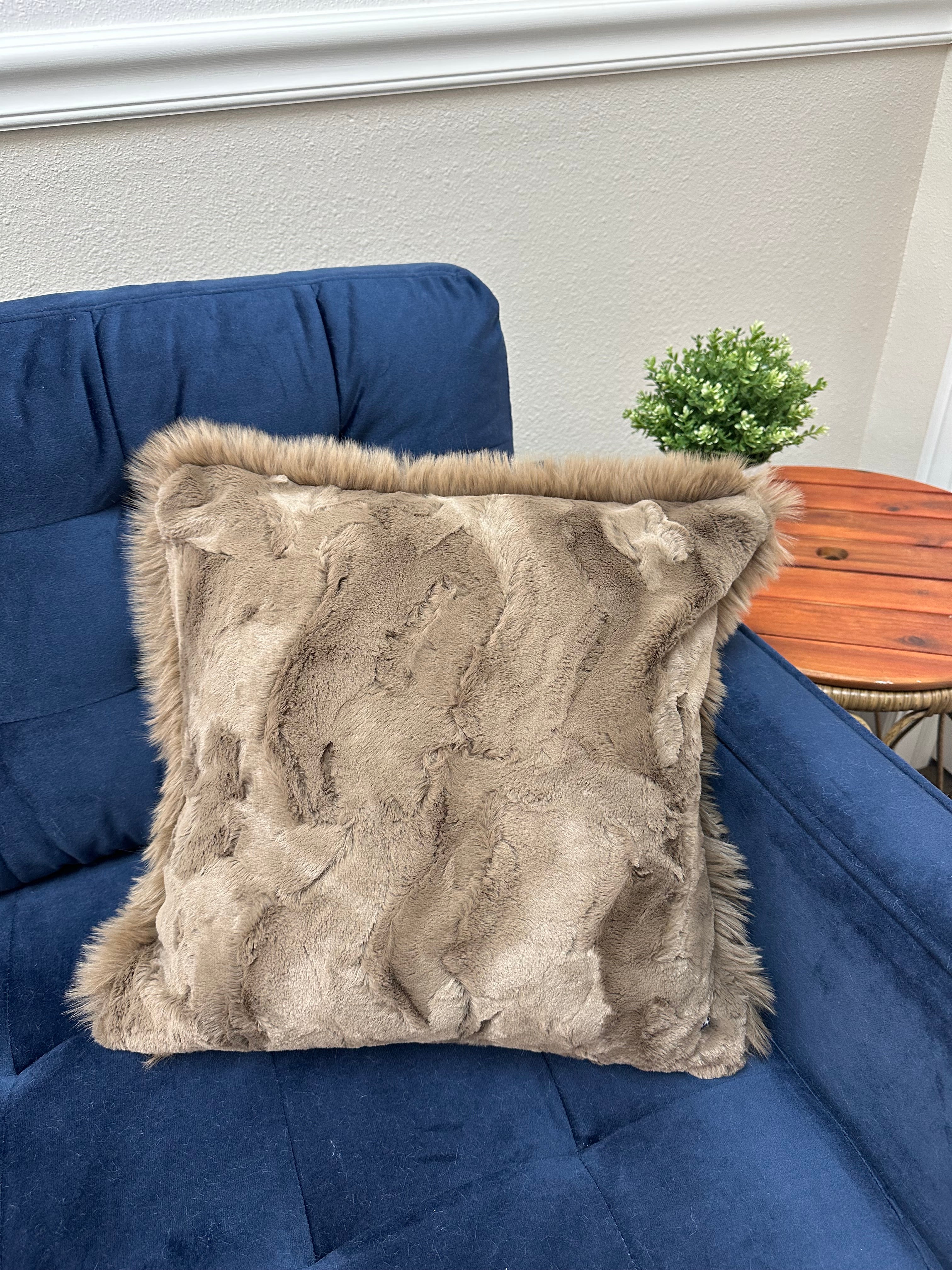 Dreamy Throw Pillow Cover