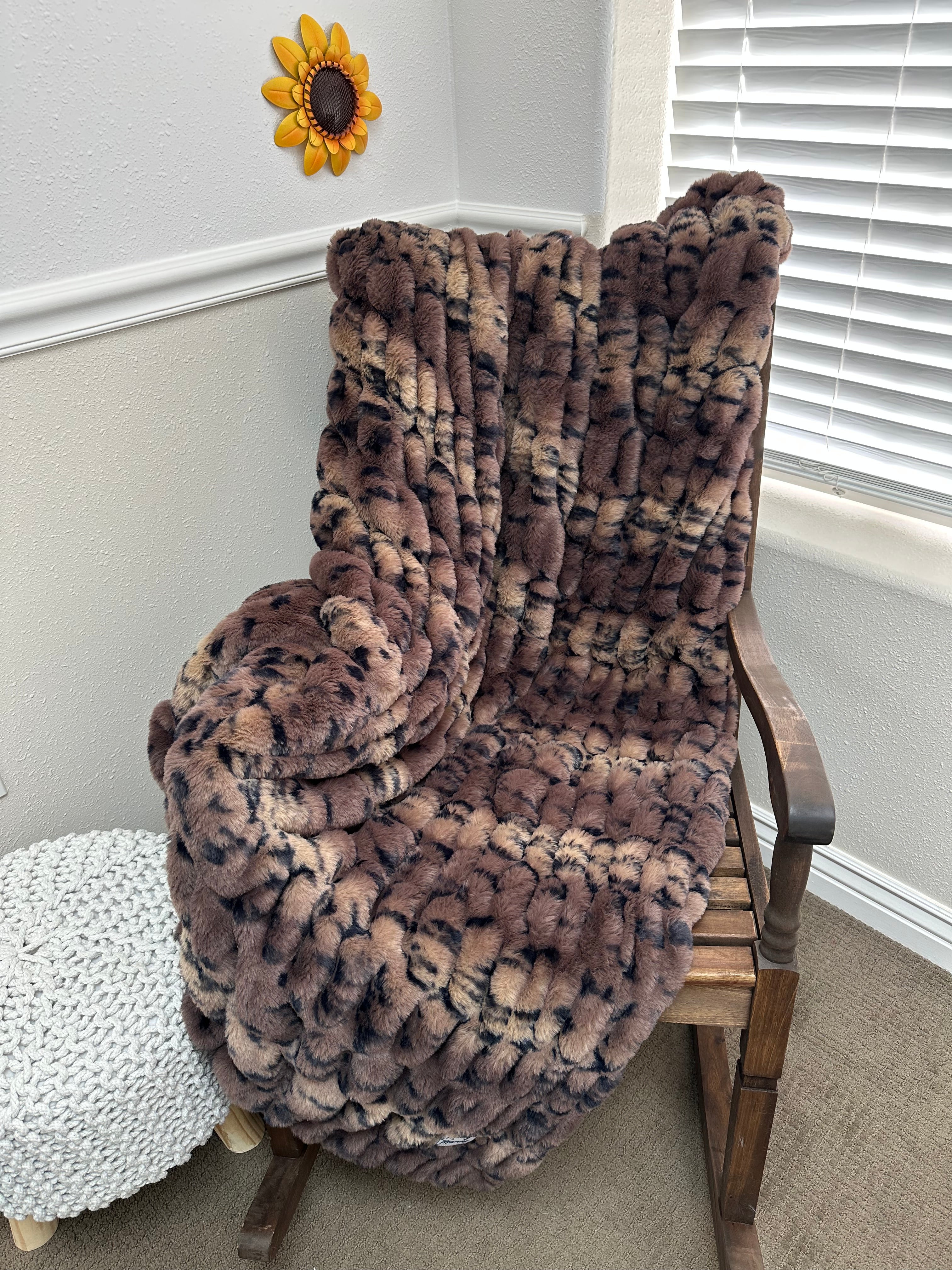 Pecan Lynx Milan Throw