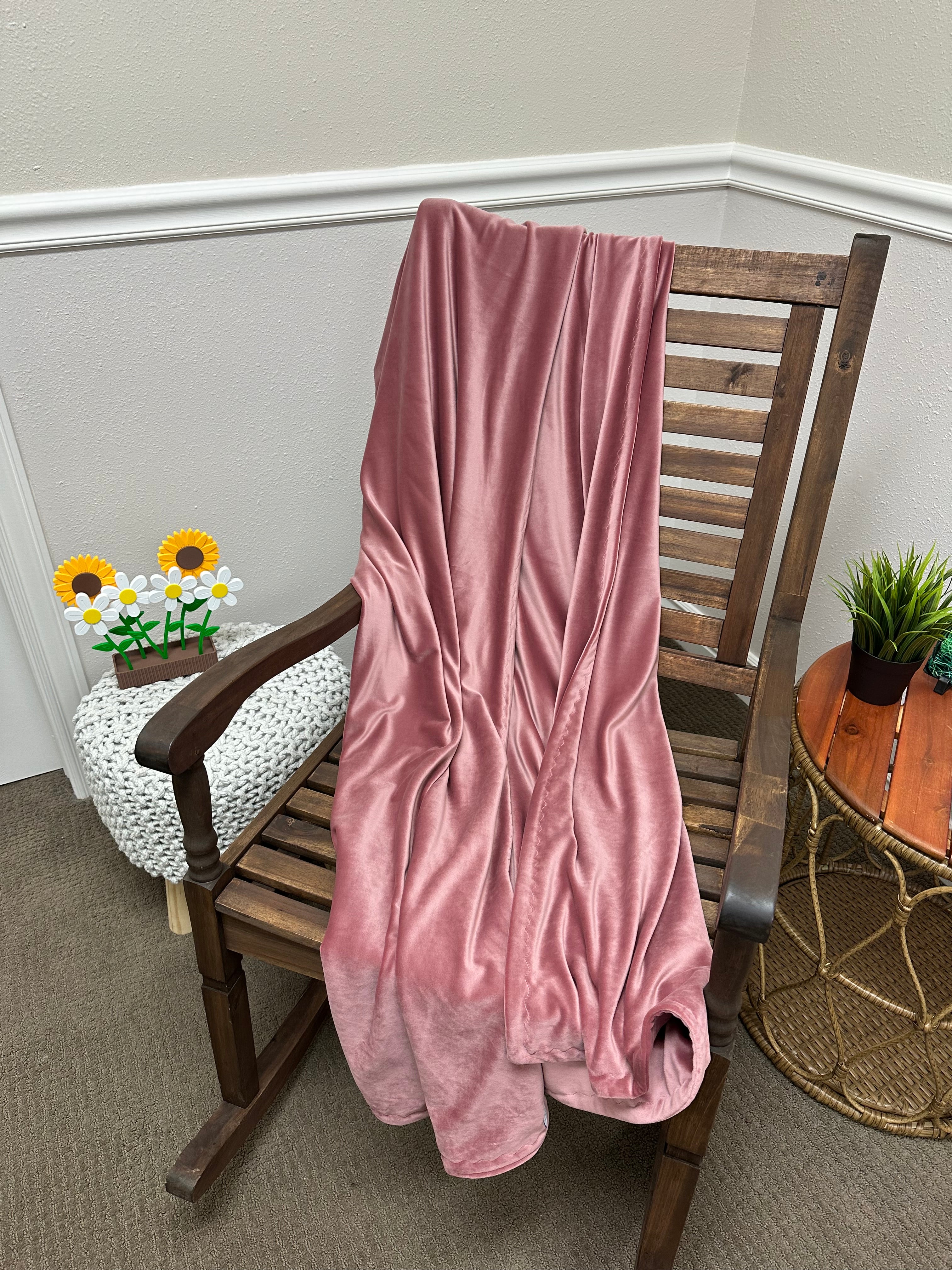 50”x60” Dessert Rose Marshmallow