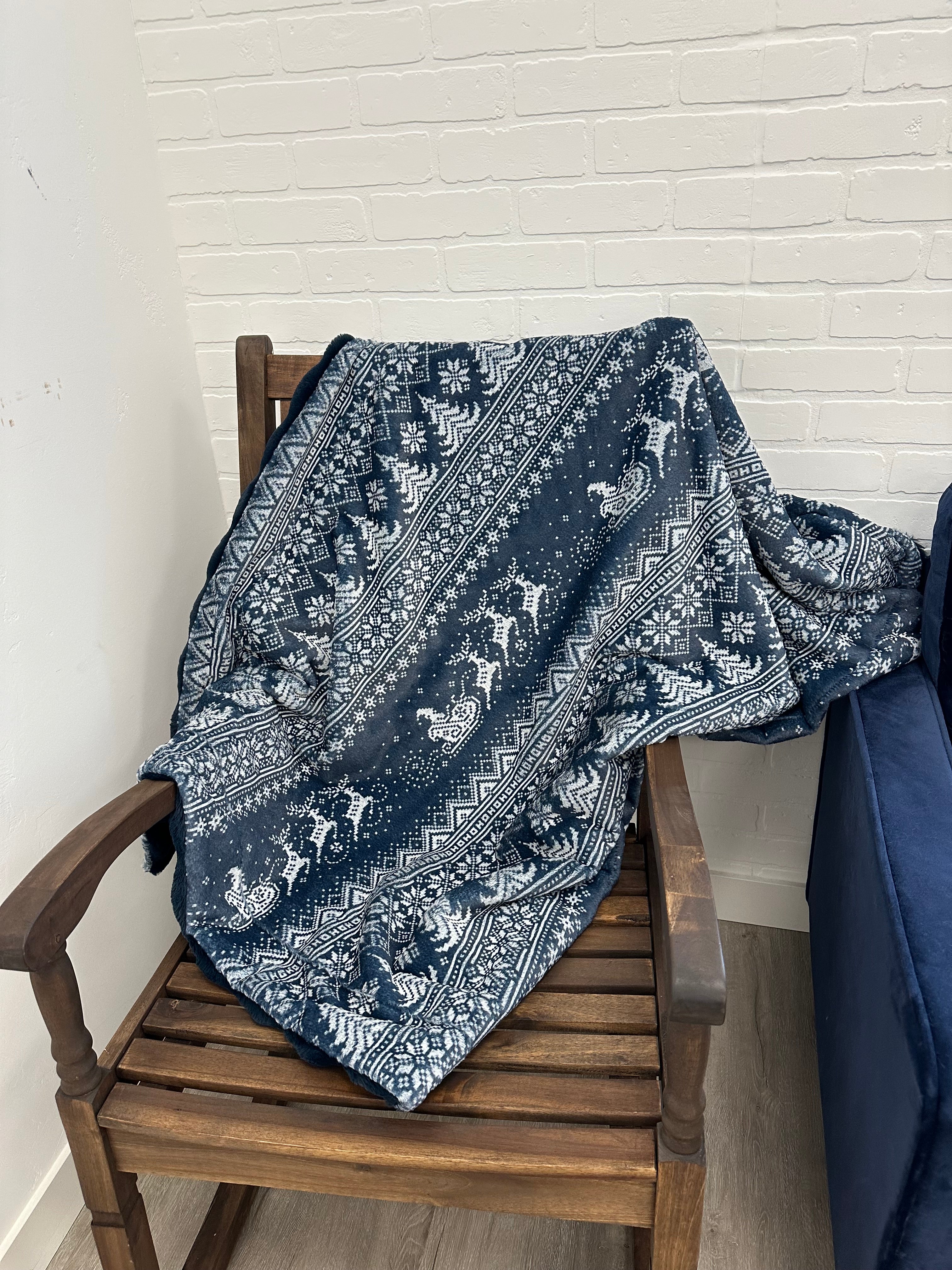 Christmas Blue Thrap