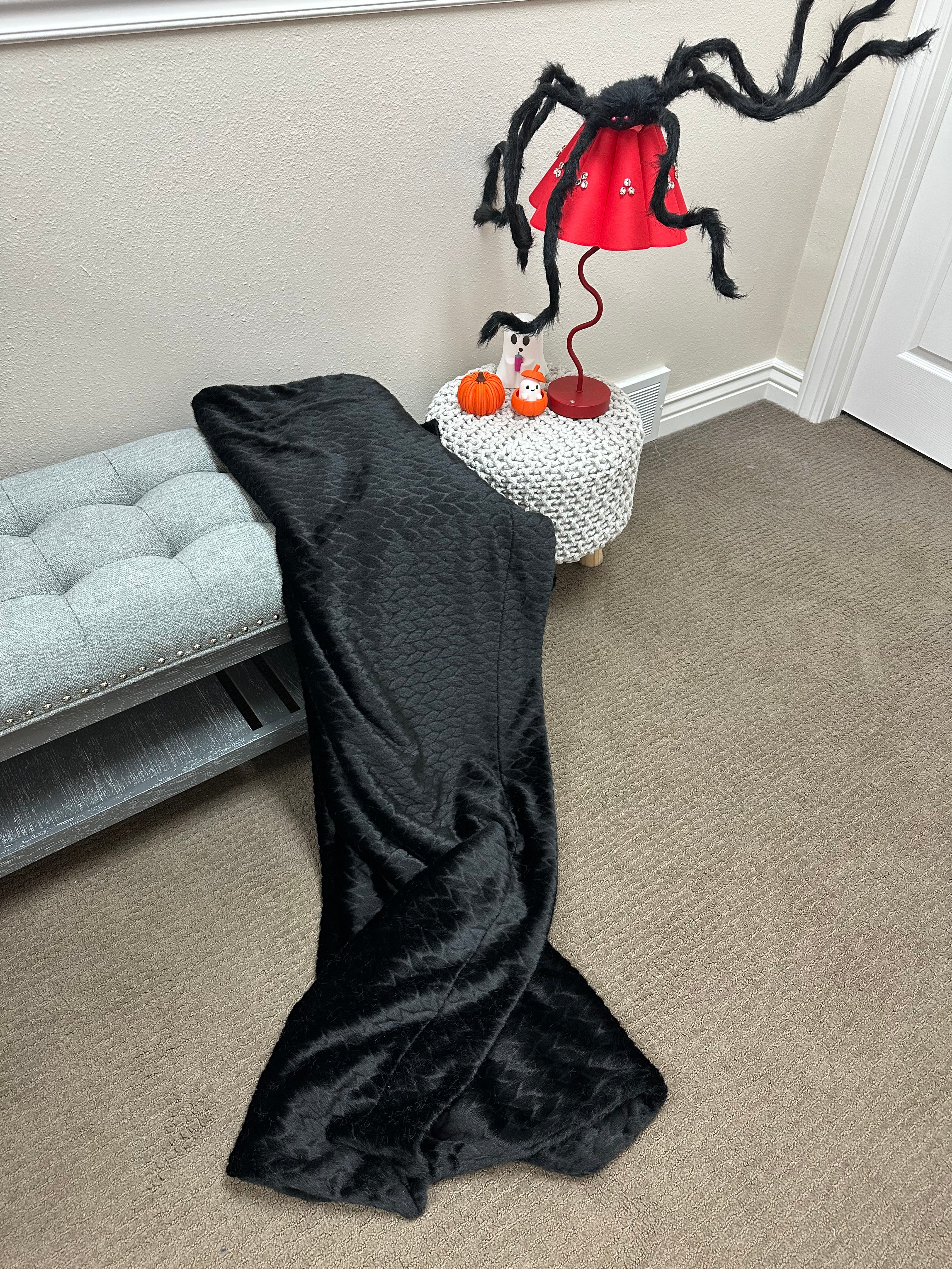 Black Avery Throw
