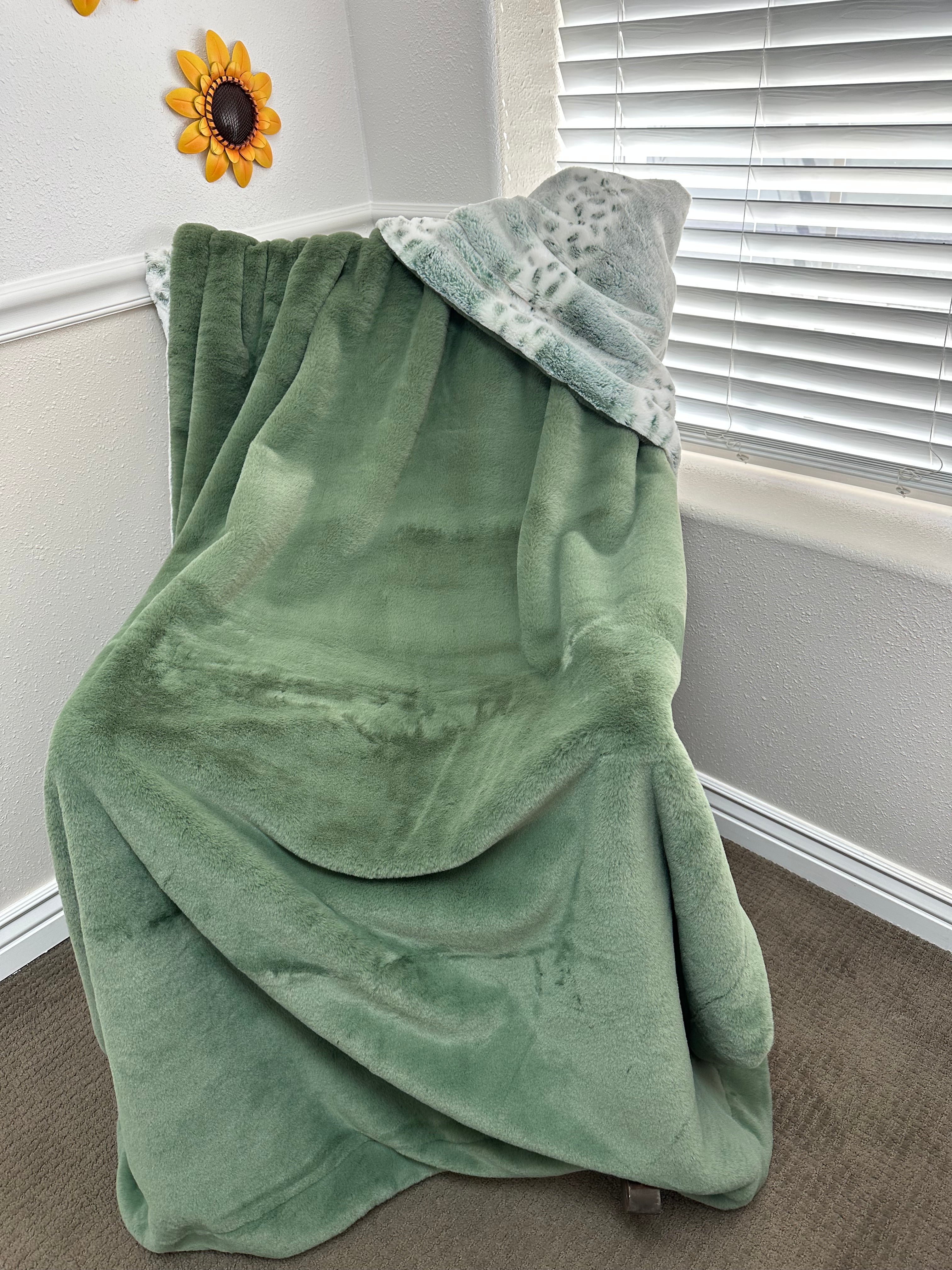 Misfit Alaskan Bunny Minky Mama