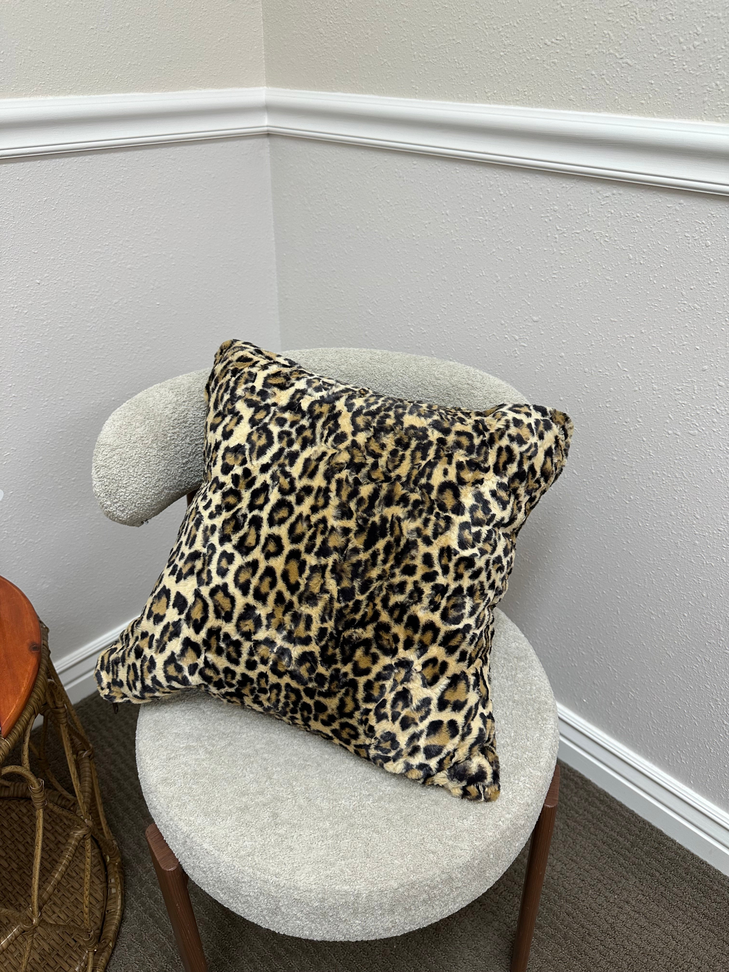 Leopard Sand Throw Pillow