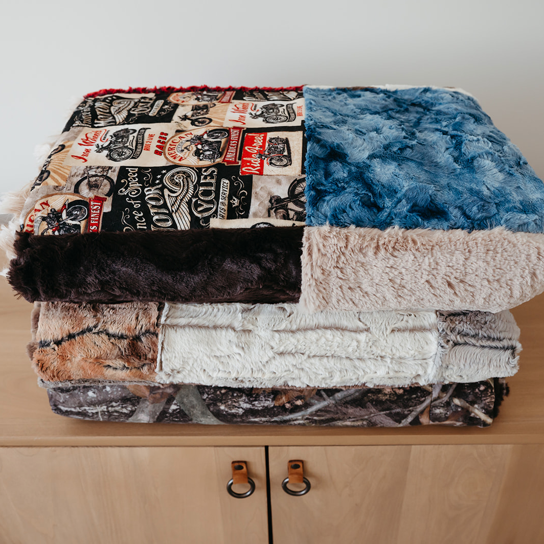 Minky vs. Fleece: Deciphering the Differences in Soft Fabrics – Nancy's  Notions
